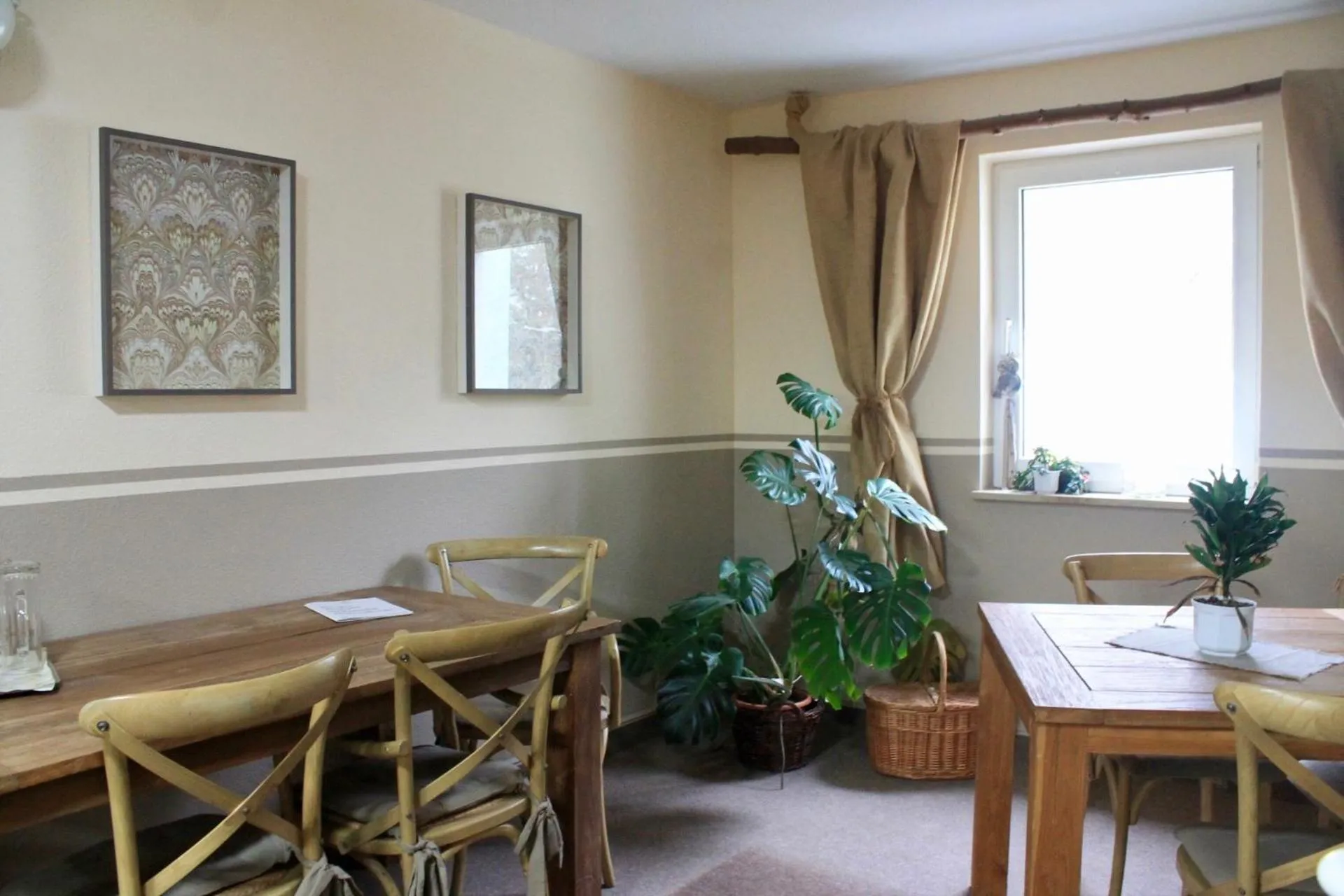 Seating area in Hotel Carolaruh