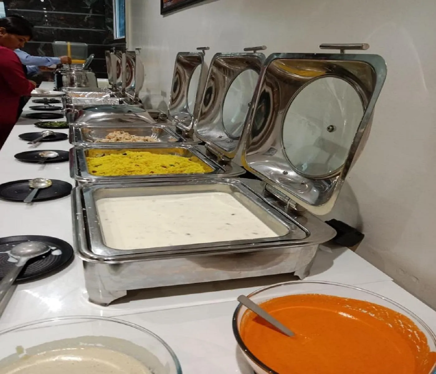 Restaurant/places to eat in The Sky Land Hotel & Restaurant