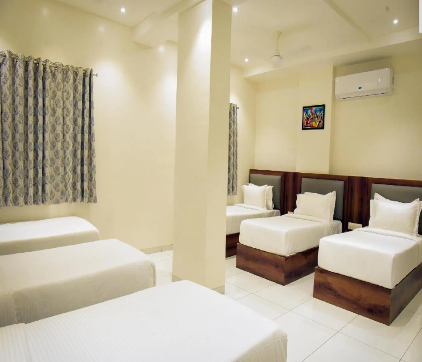 Bed in The Sky Land Hotel & Restaurant