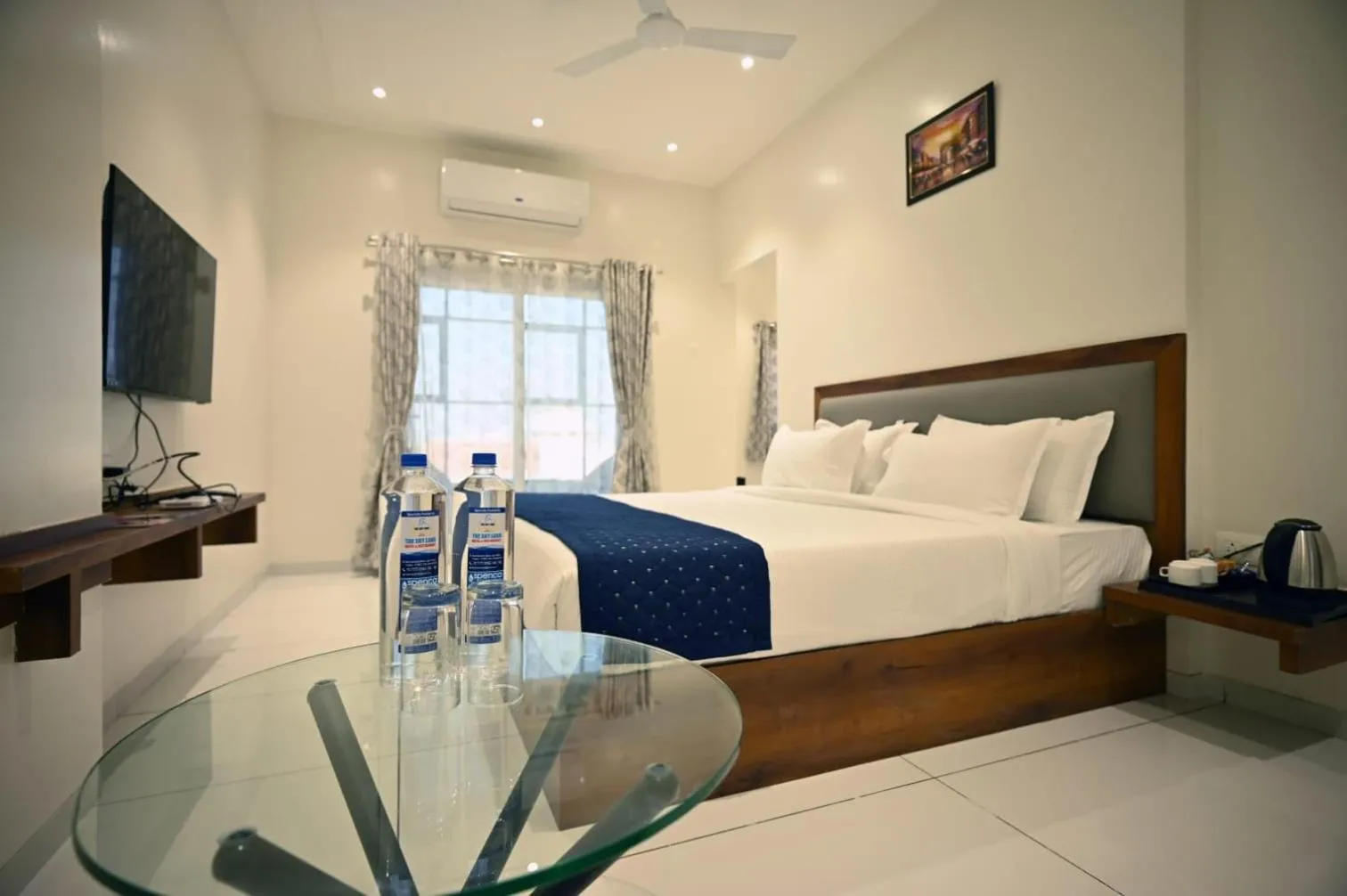 Bed in The Sky Land Hotel & Restaurant