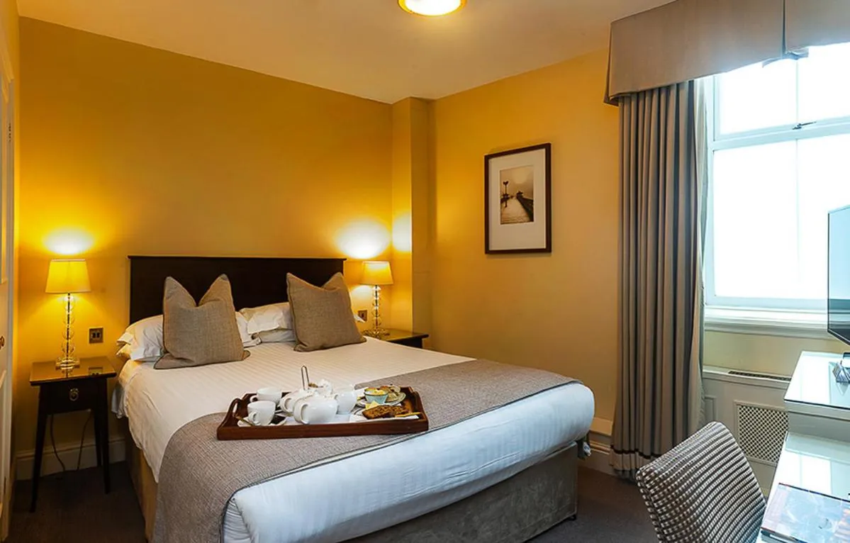 Bedroom, Bed in St George's Hotel - Llandudno