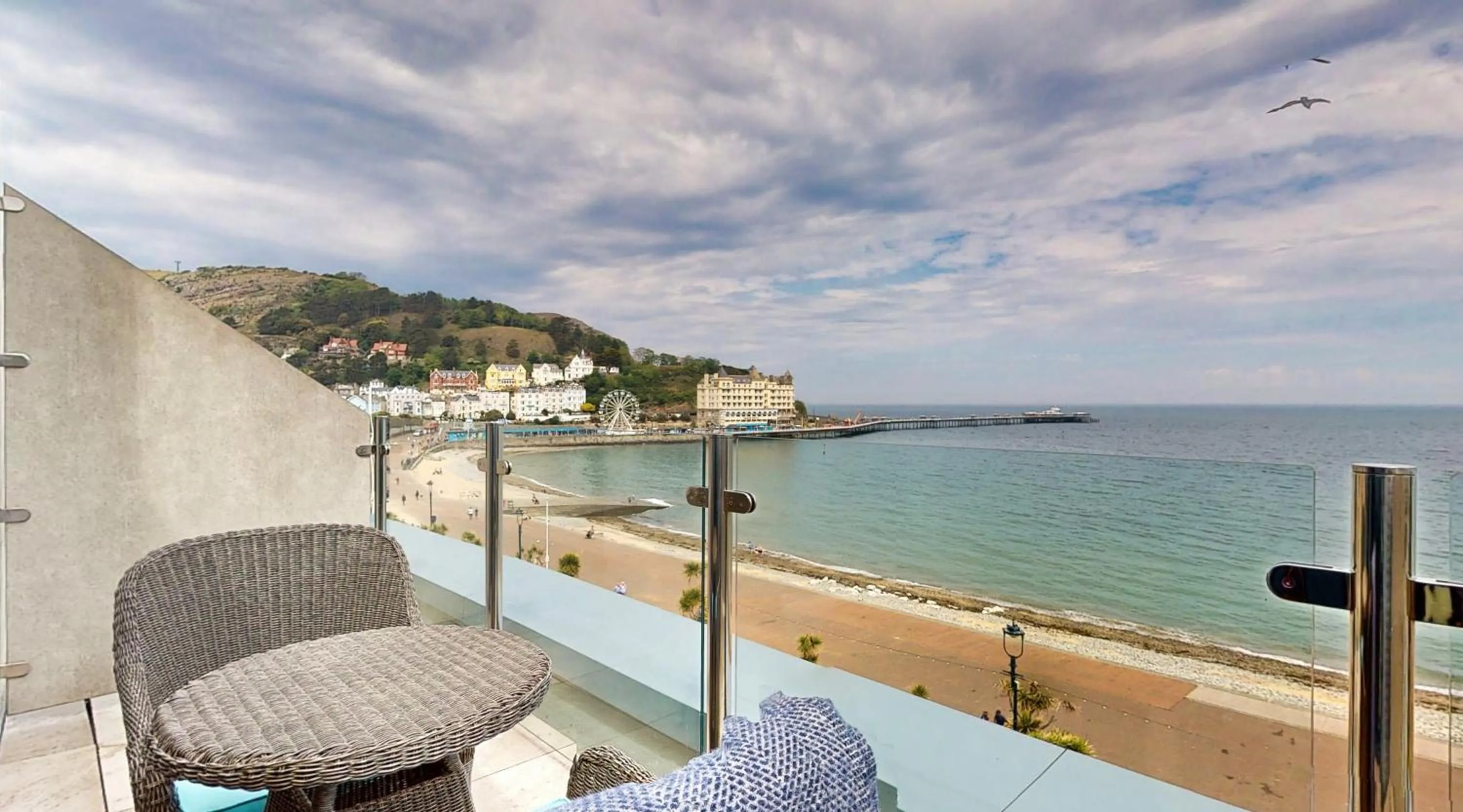 Bedroom in St George's Hotel - Llandudno
