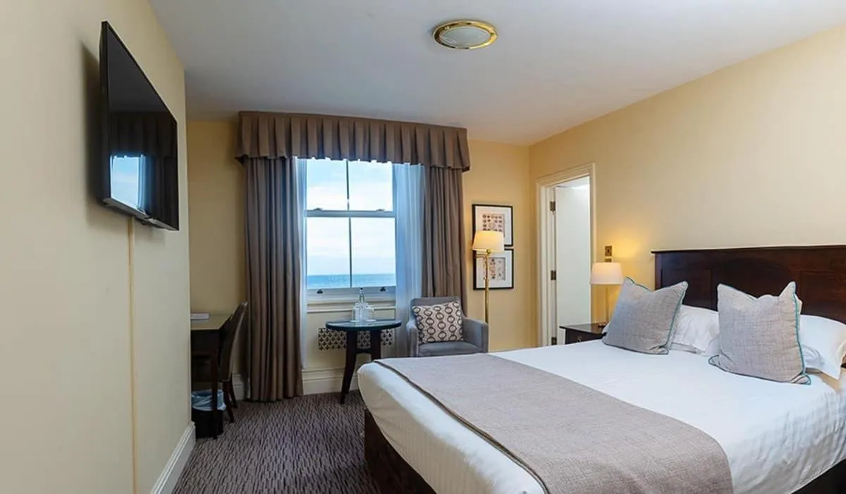 Bedroom, Bed in St George's Hotel - Llandudno