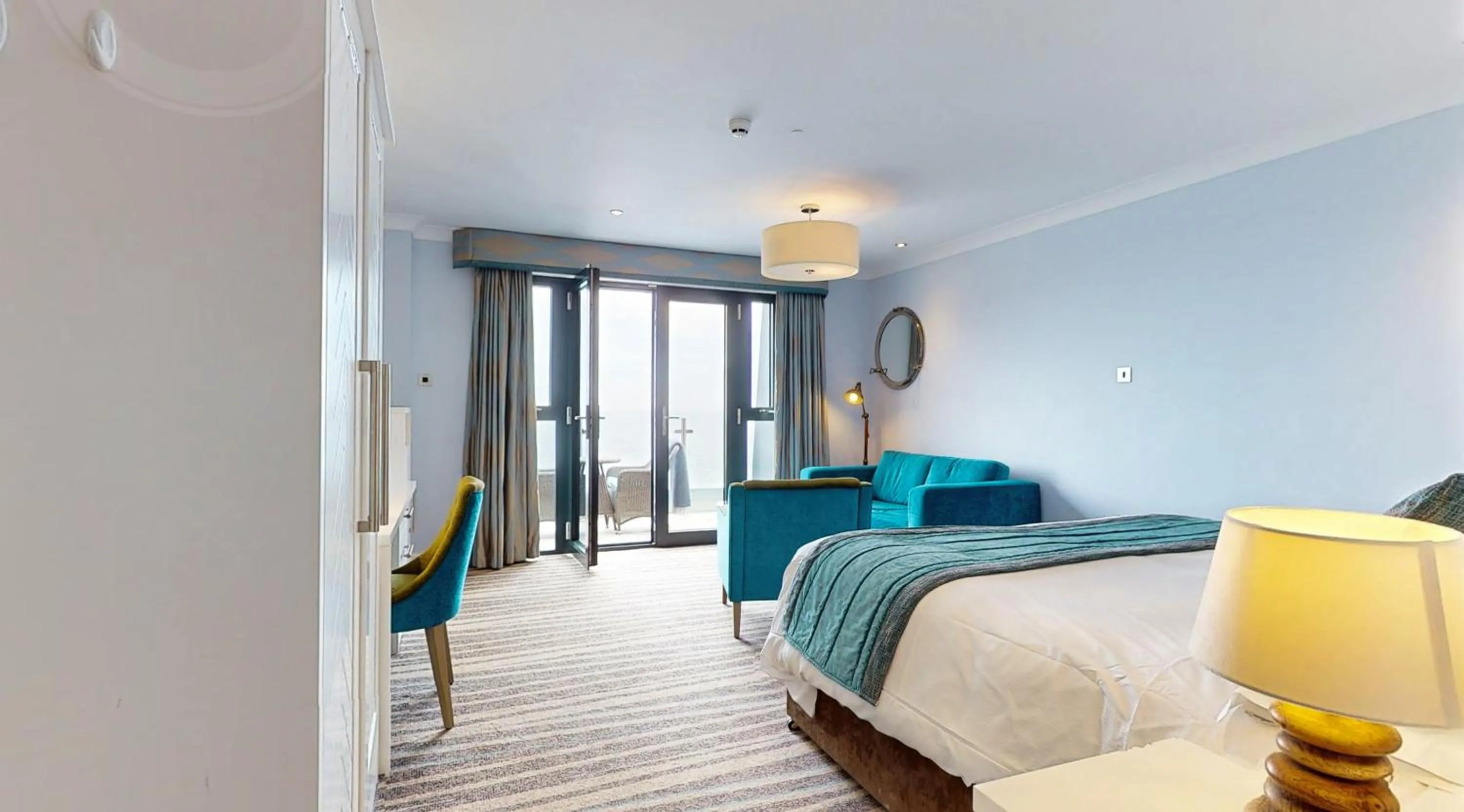 Bedroom, Bed in St George's Hotel - Llandudno