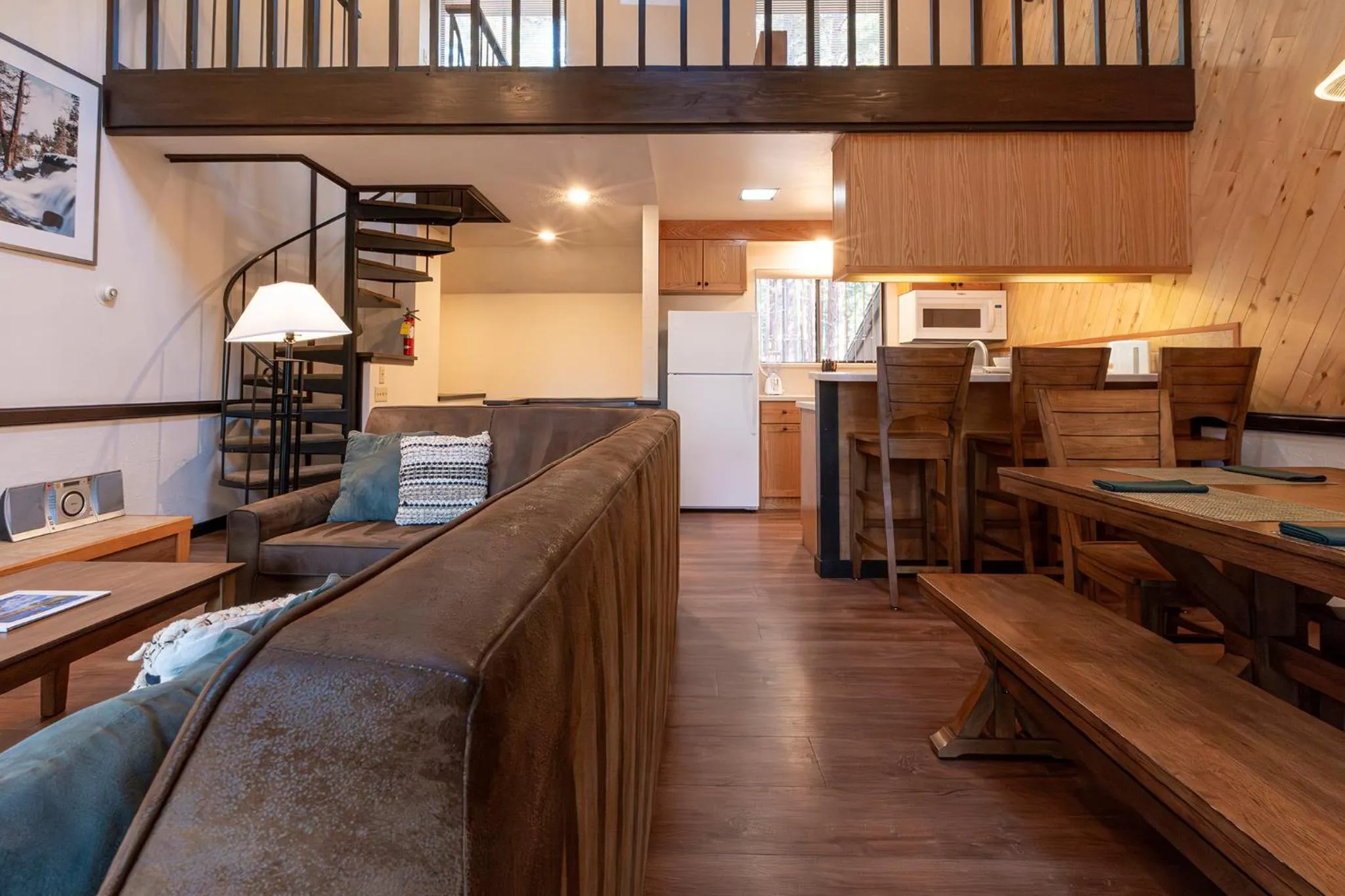 Living room in Club Tahoe Resort