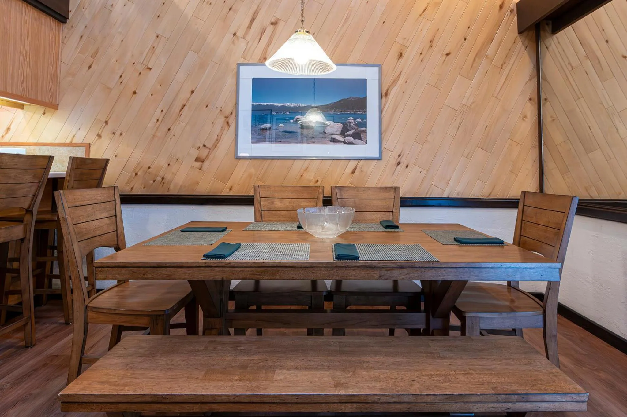 Dining area in Club Tahoe Resort