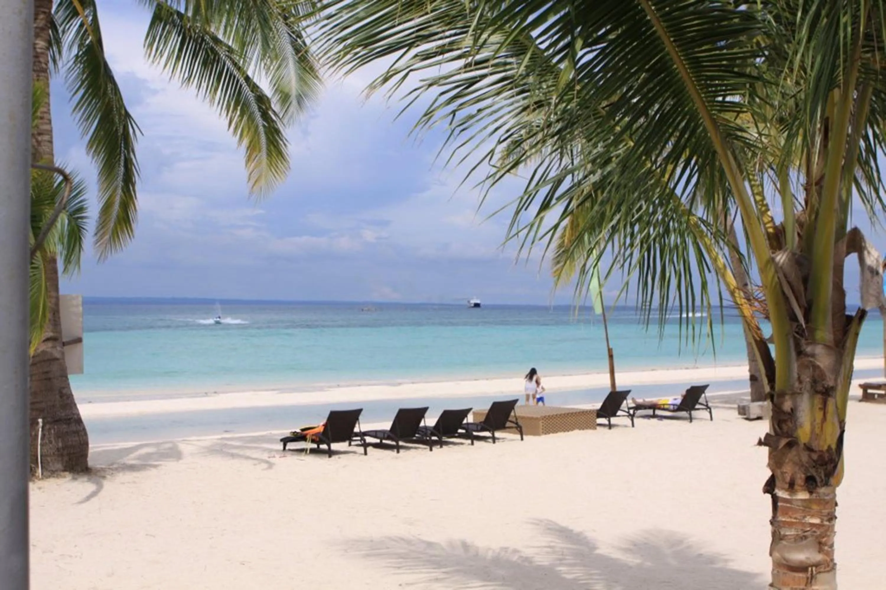 Facade/entrance in Anika Island Resort