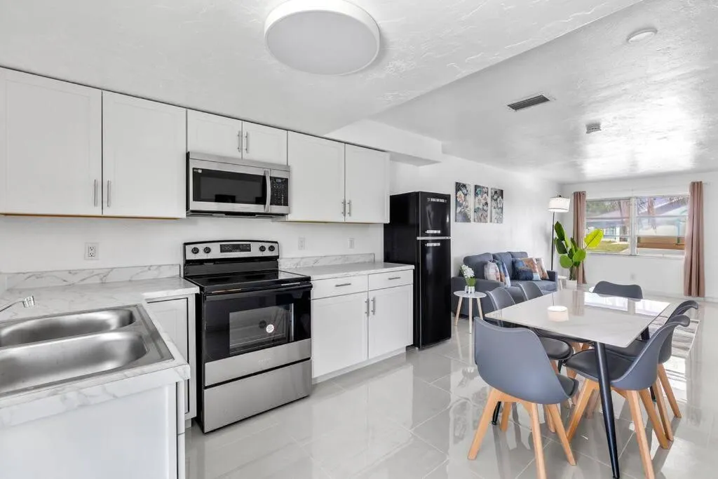 Best location in Cape Coral!