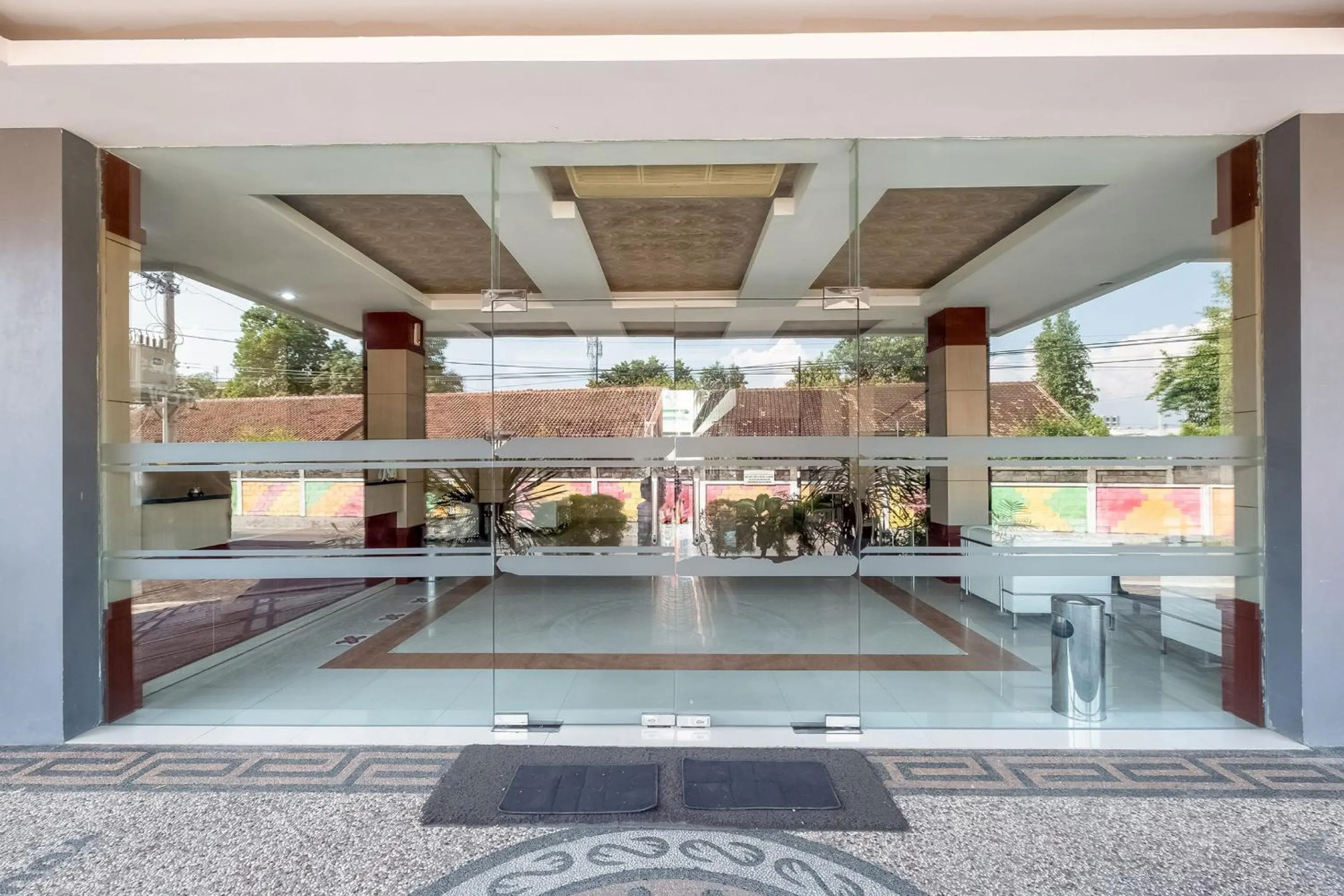Lobby or reception in OYO Flagship Tembok Batu Residence
