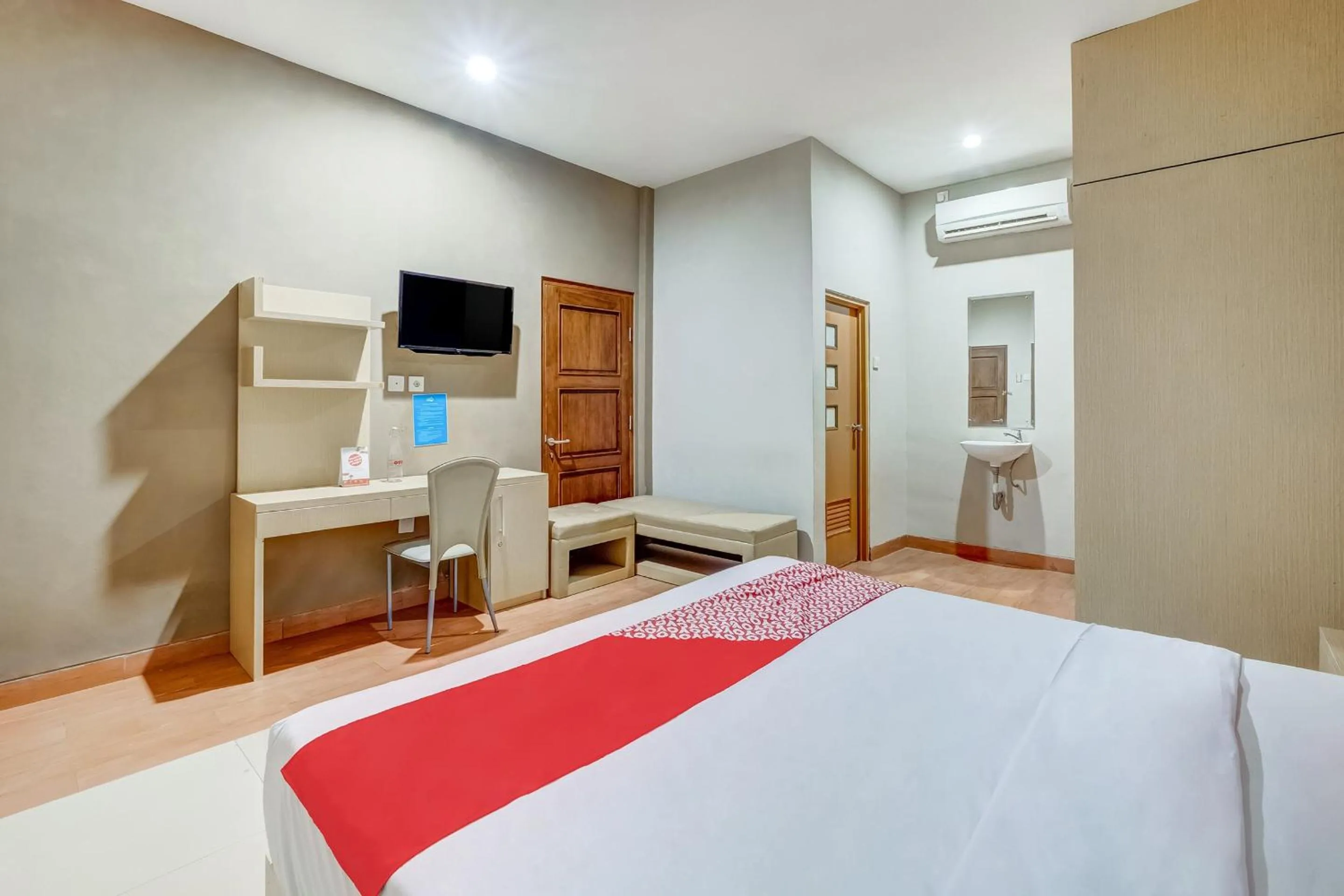 Bedroom in OYO Flagship Tembok Batu Residence