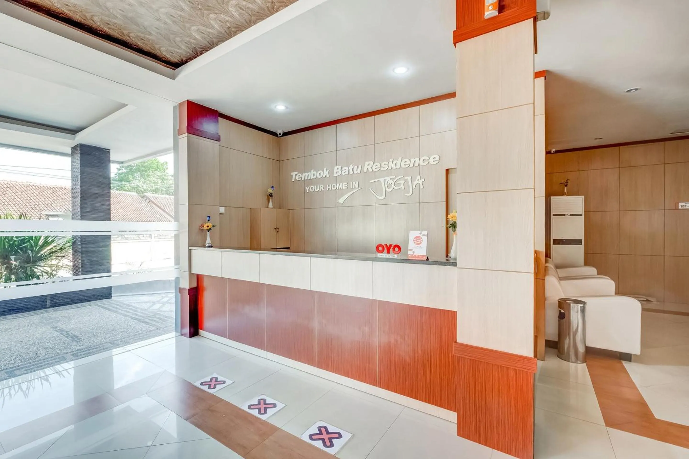 Lobby or reception in OYO Flagship Tembok Batu Residence