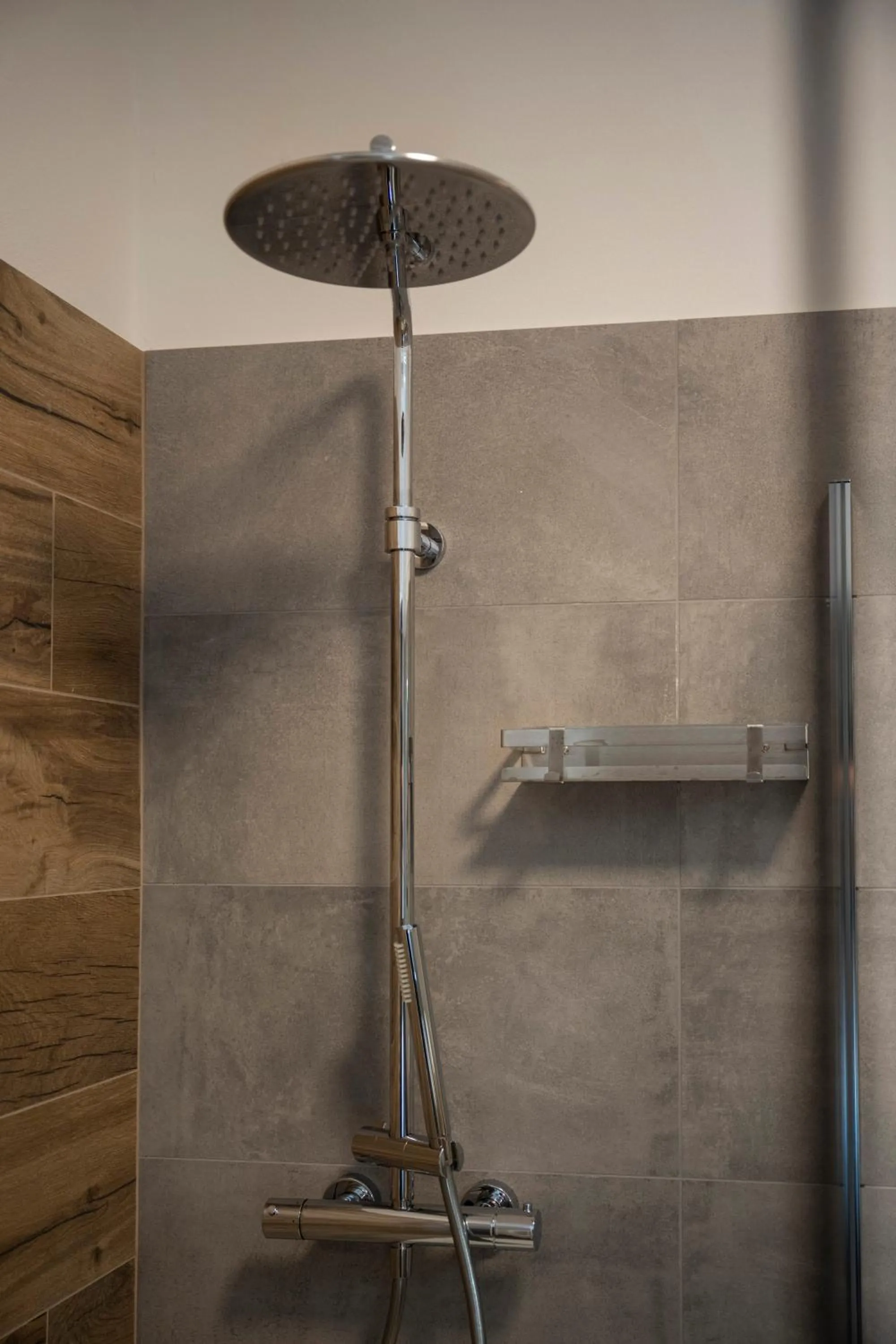 Bathroom in SnowLake Suite & Apartment