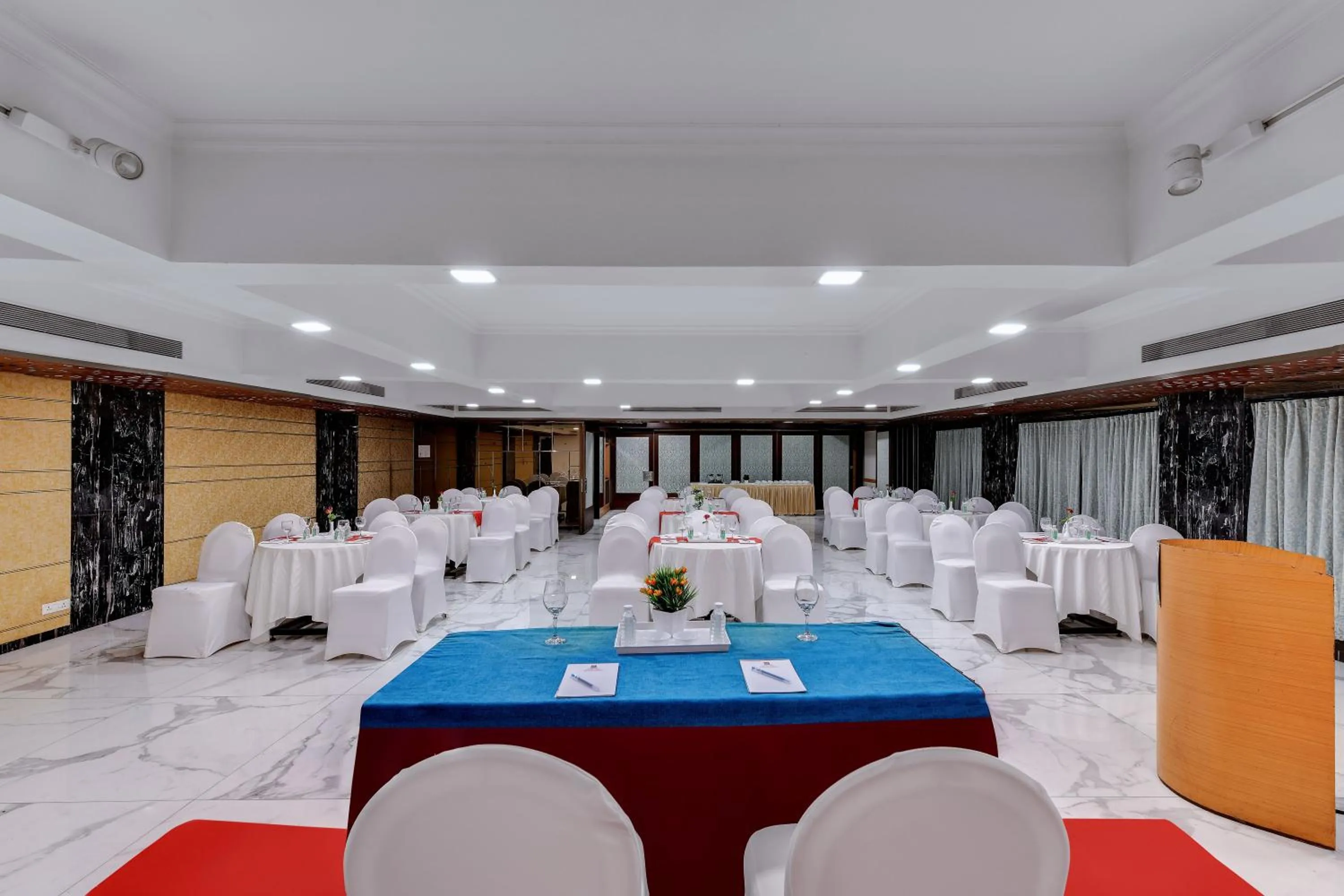 Banquet/Function facilities in Quality Inn Regency, Nashik