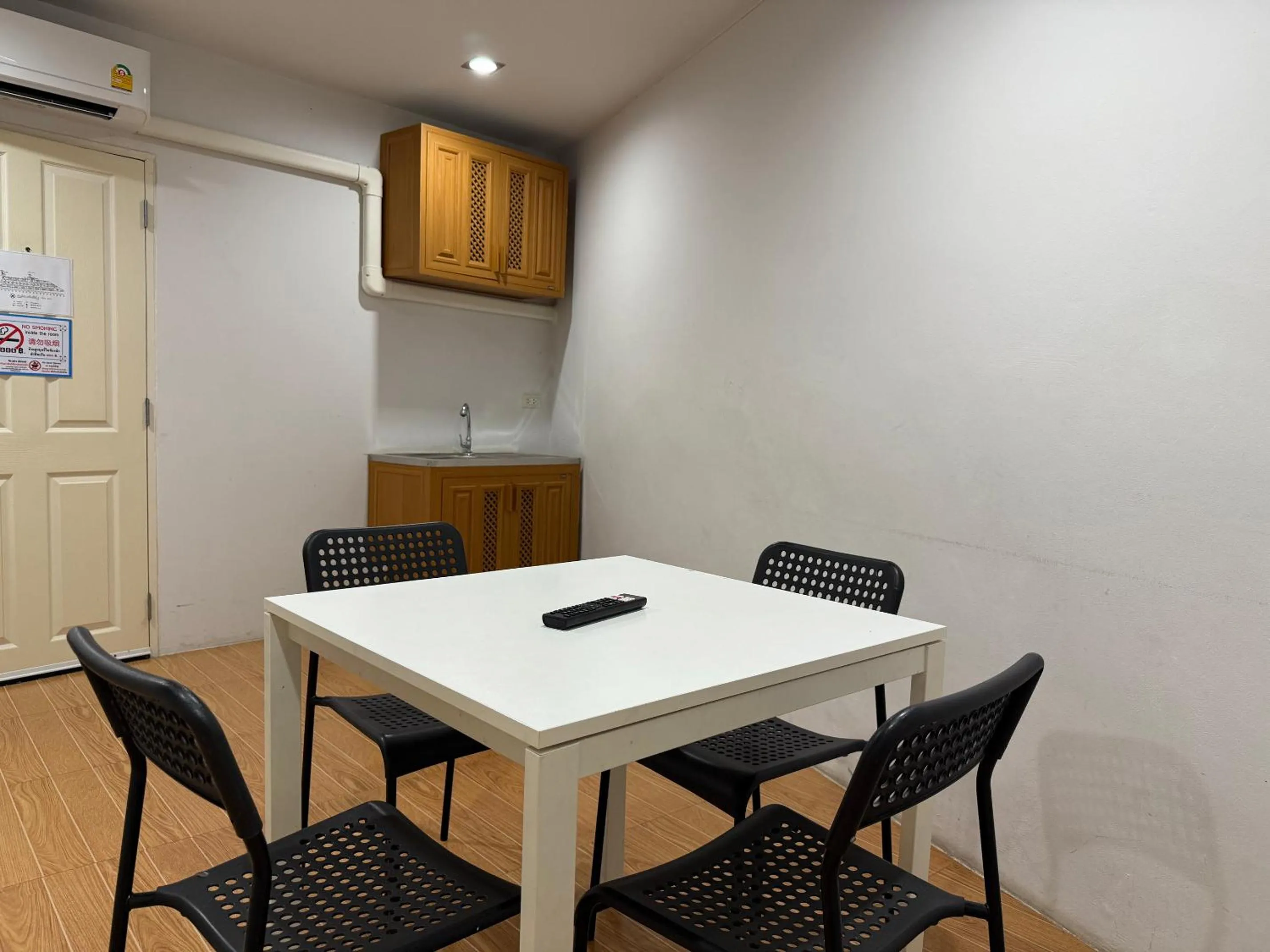 Bed By Cruise Hotel At Samakkhi-Tivanont