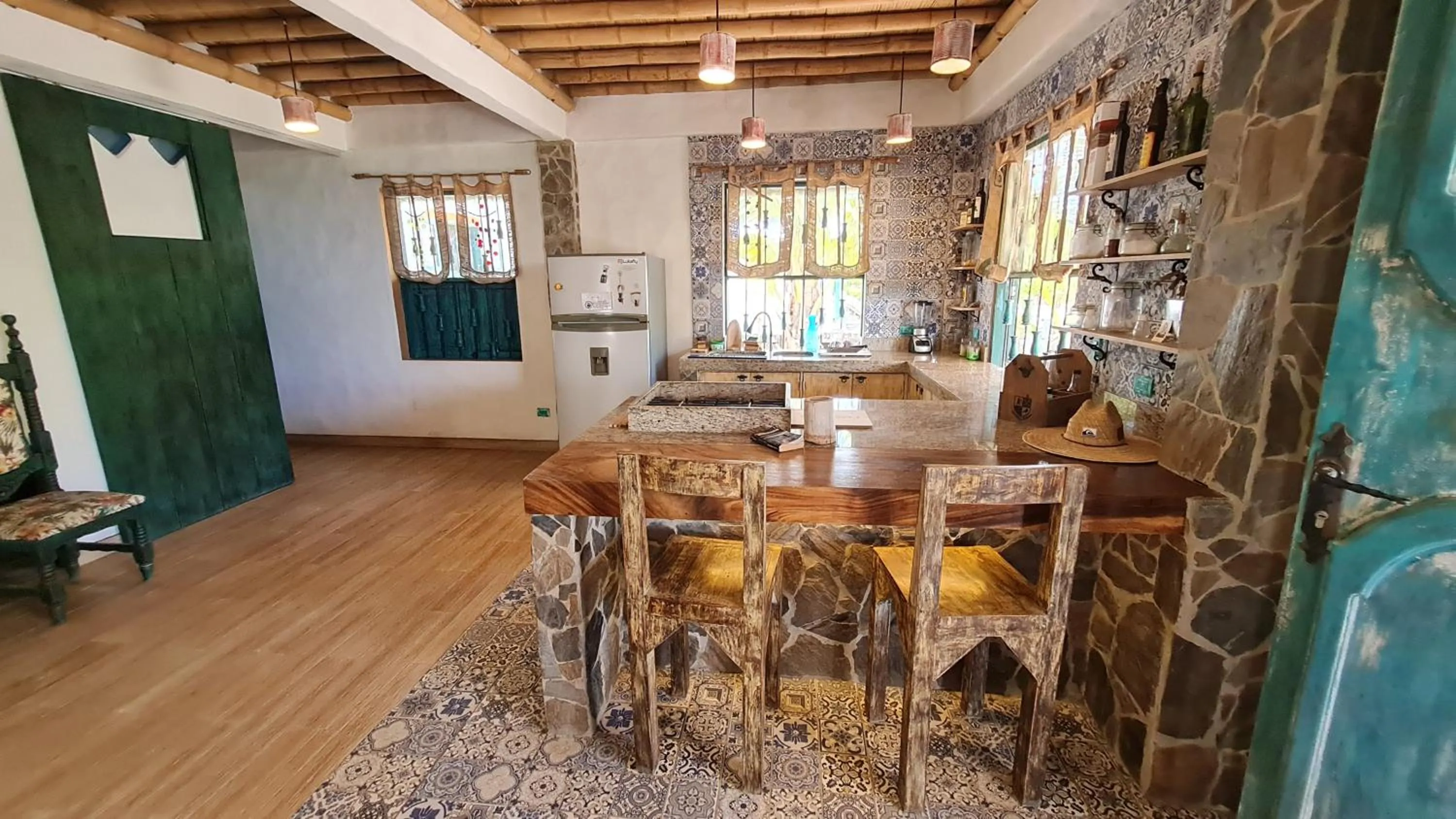 Kitchen or kitchenette in Eco-Hotel Chevere Beach