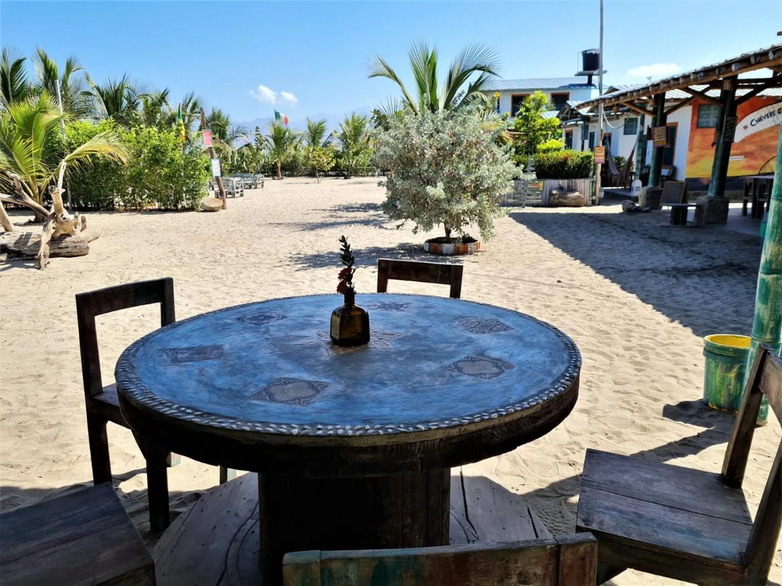 Restaurant/places to eat in Eco-Hotel Chevere Beach