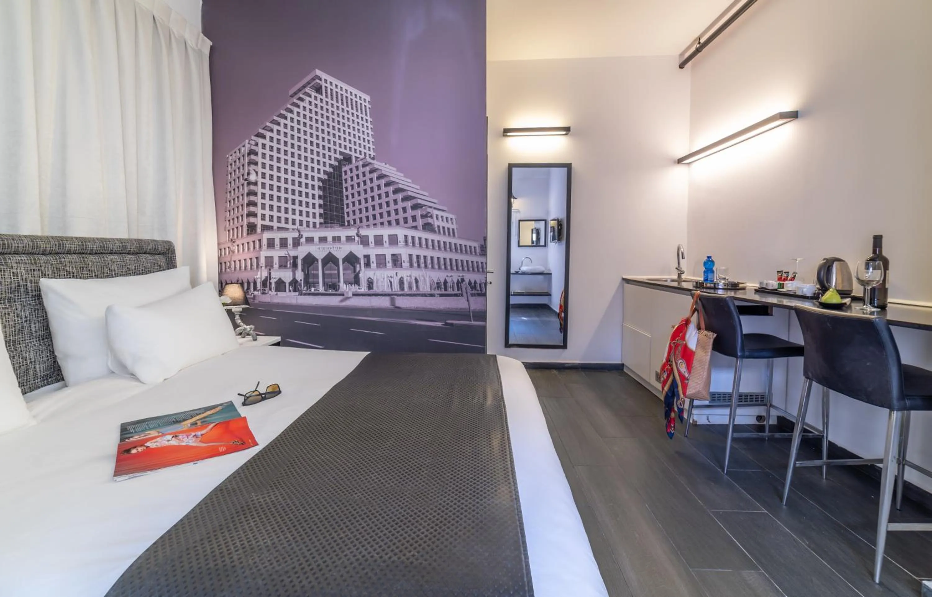 Photo of the whole room, Bed in Dizengoff Avenue Boutique Hotel