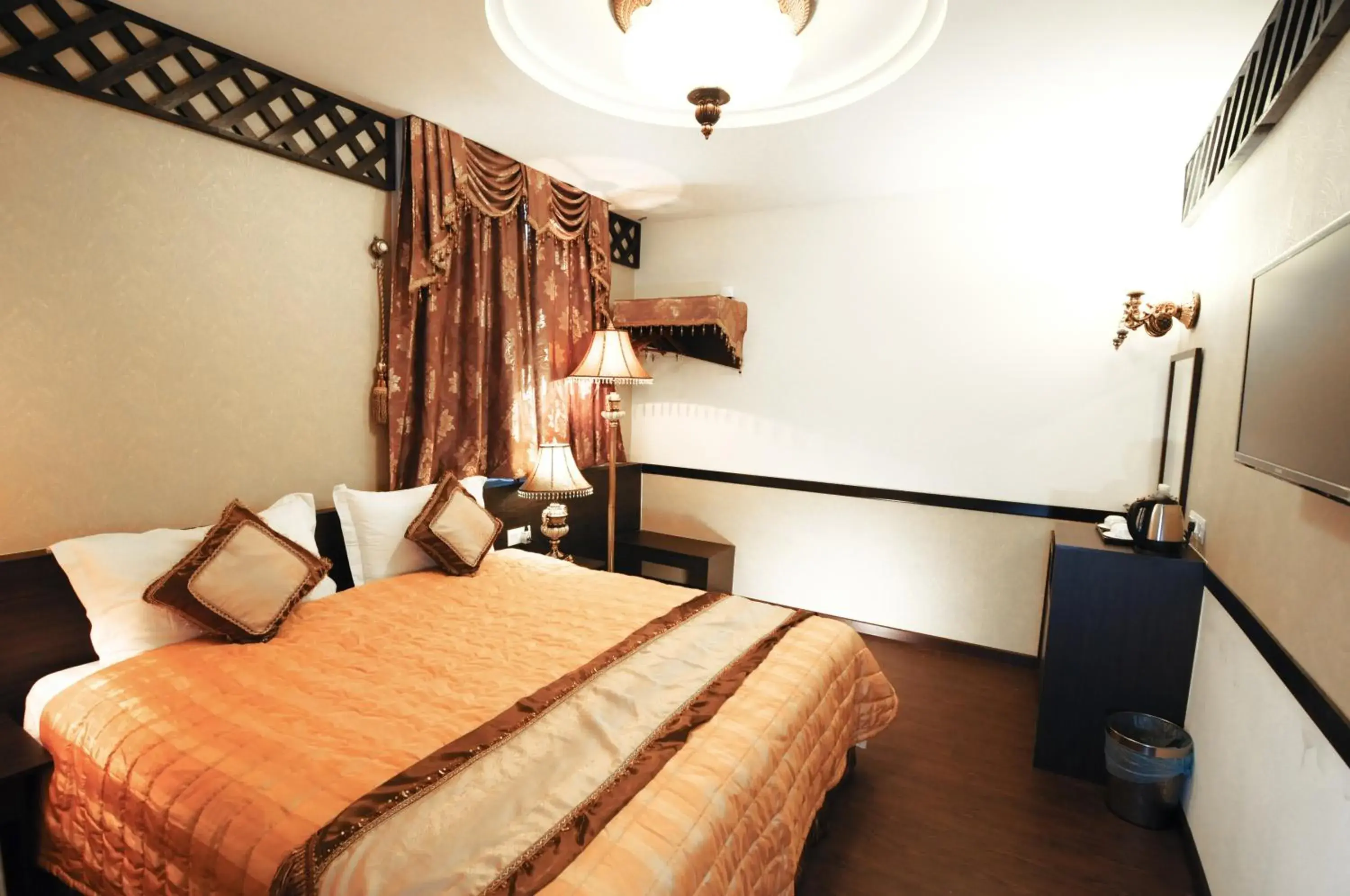 Superior King Room - single occupancy in K Garden Hotel Parit Buntar Superior King Room - single occupancy in K Garden Hotel Parit Buntar