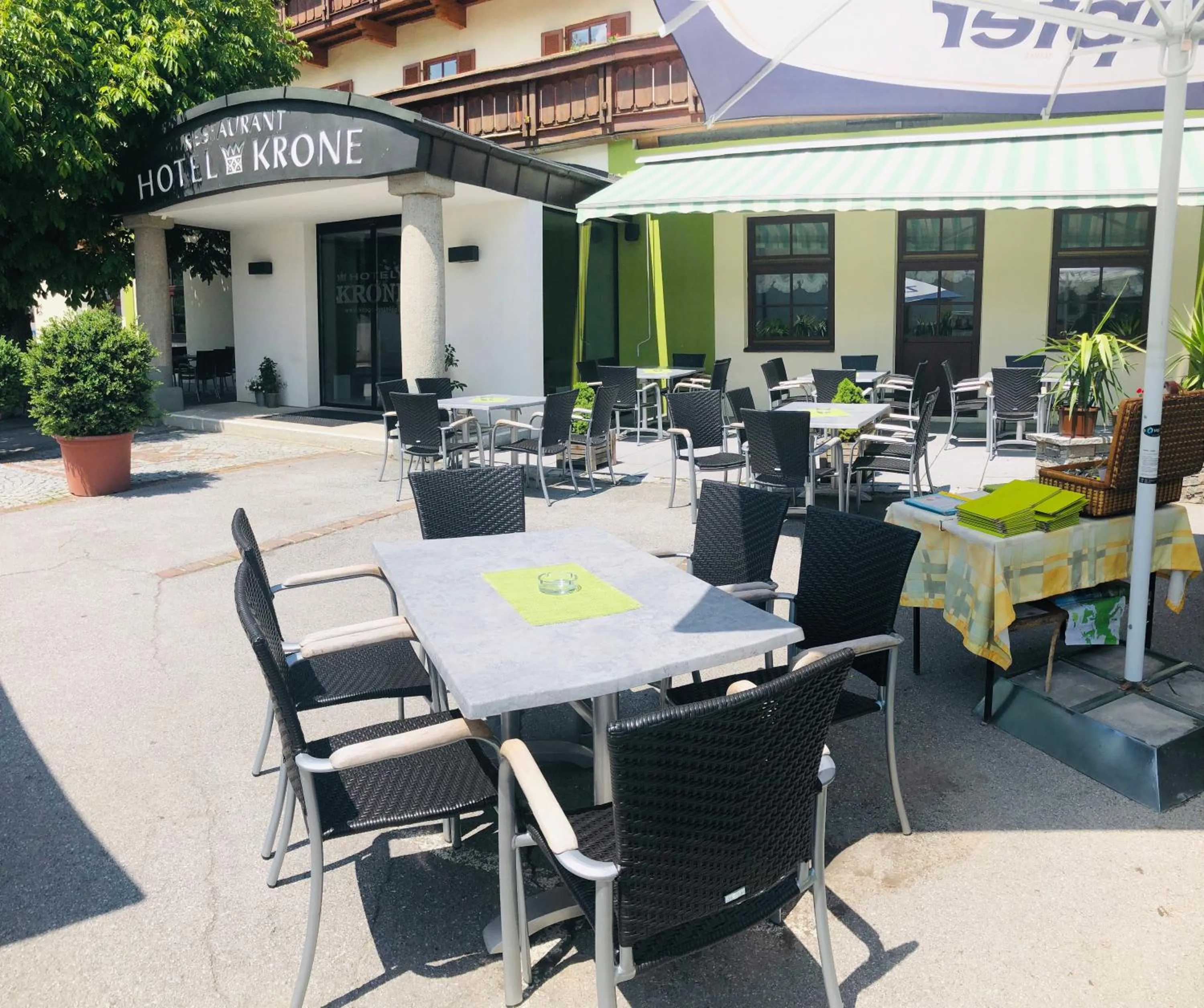 Patio in Hotel Krone