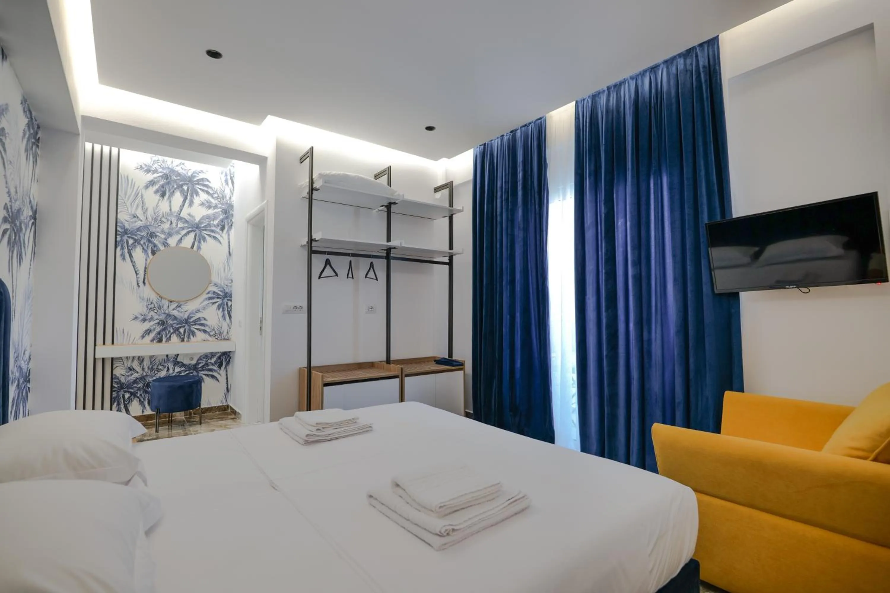 Photo of the whole room, Bed in La Maison Boutique Hotel