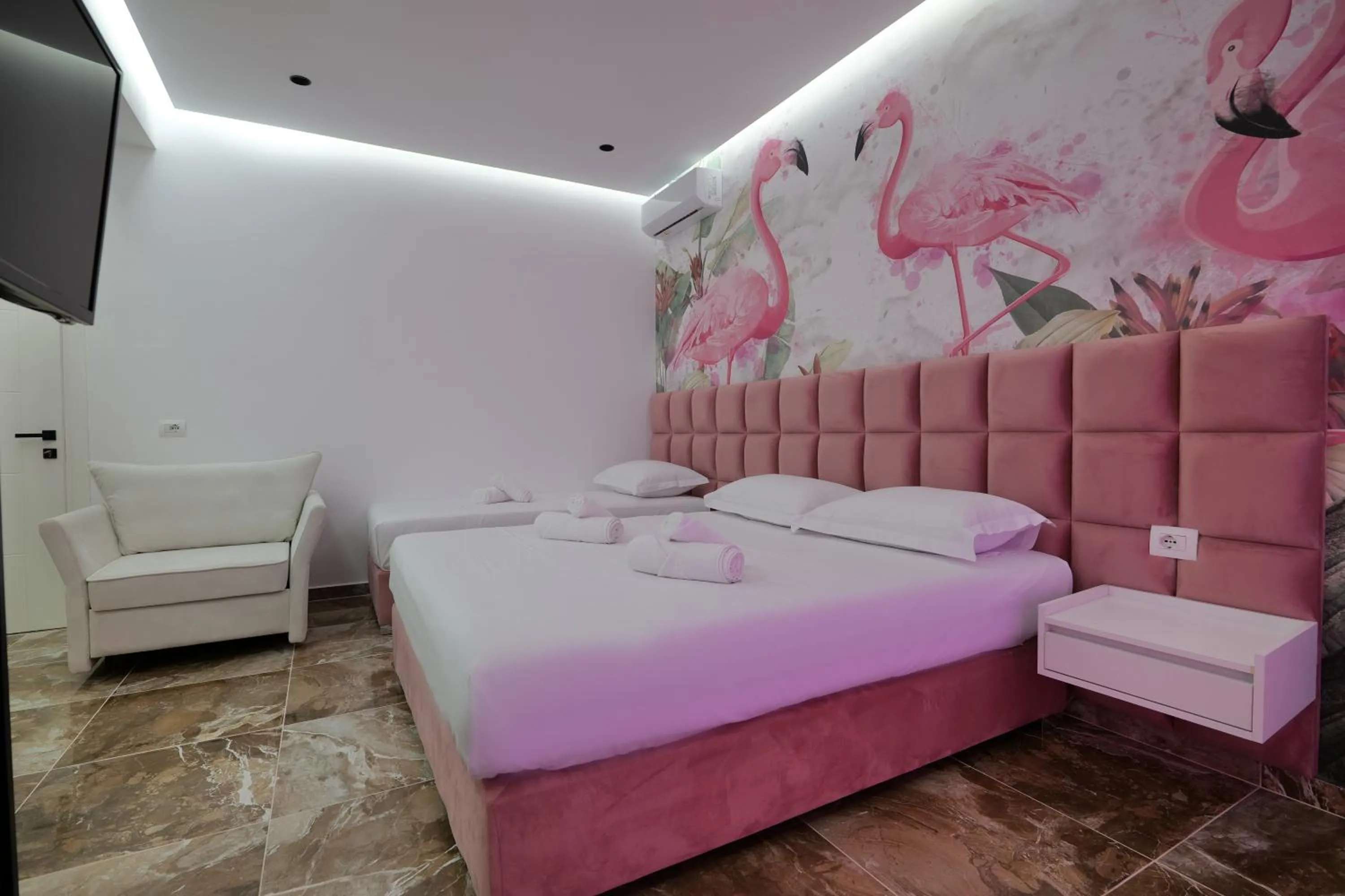 Photo of the whole room, Bed in La Maison Boutique Hotel