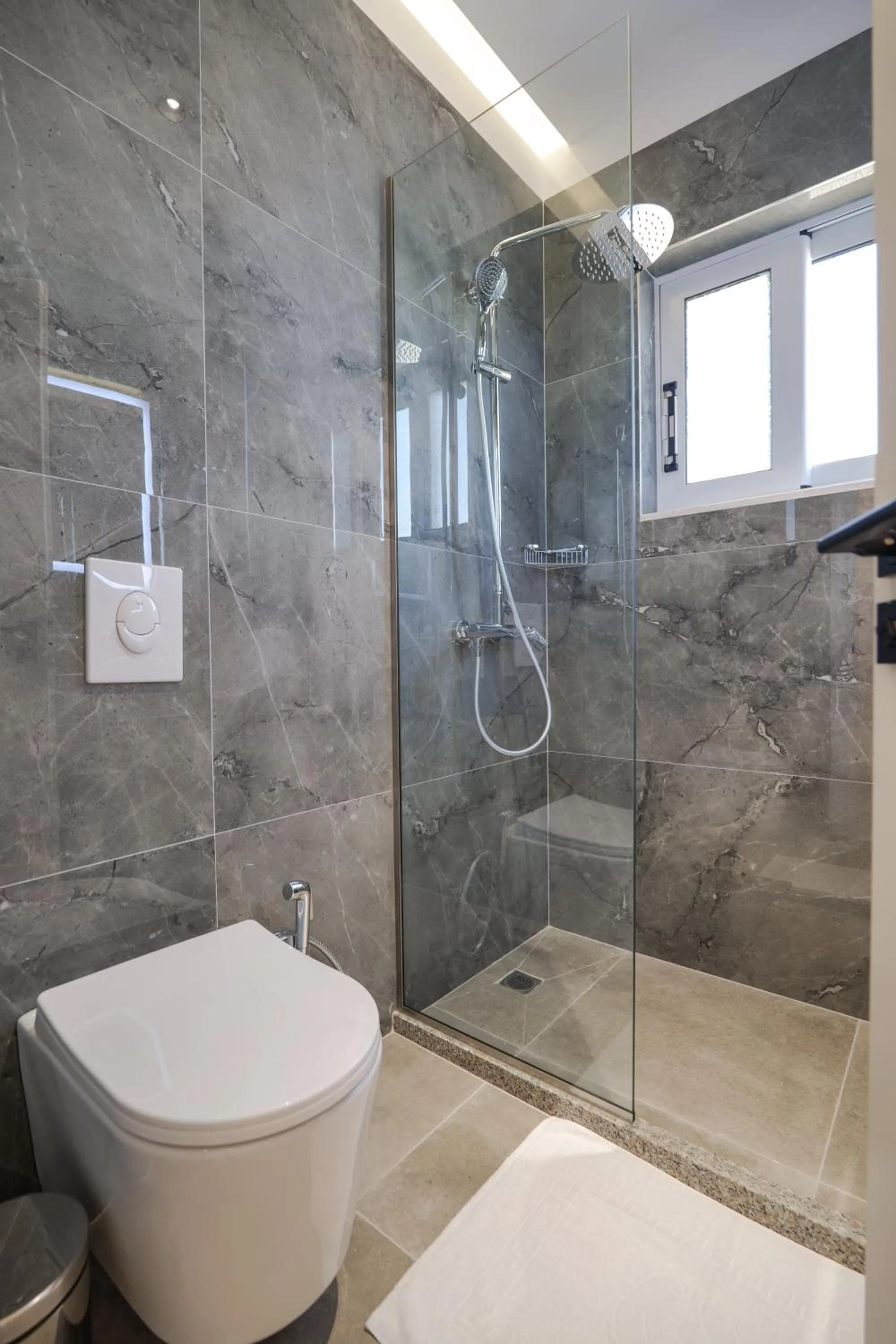 Shower in La Maison Boutique Hotel