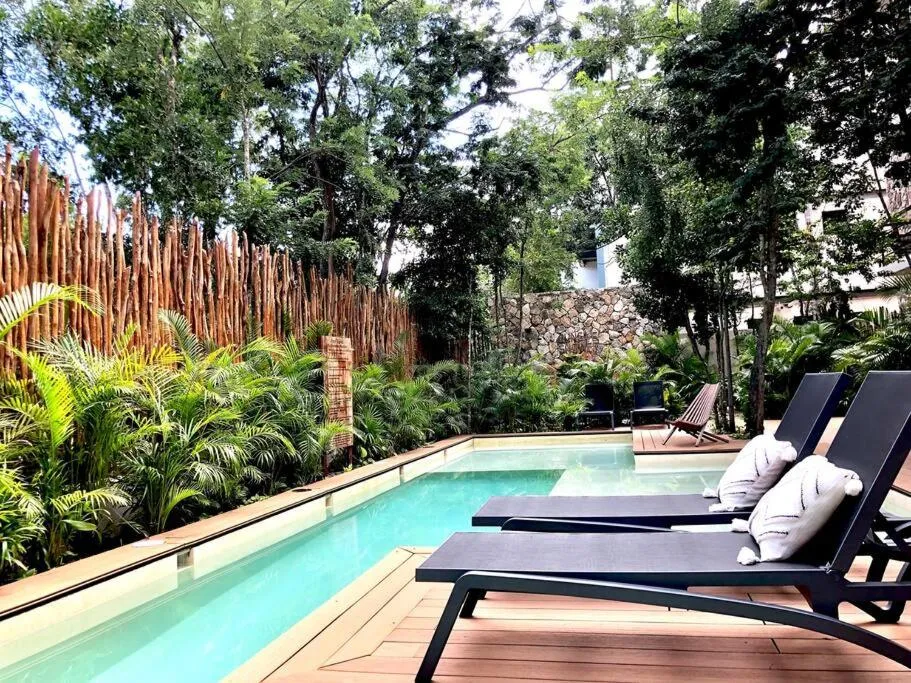 Day in Luxury 2 BDR 2 BTH 2 Bikes Jacuzzi FibOptic WiFi.