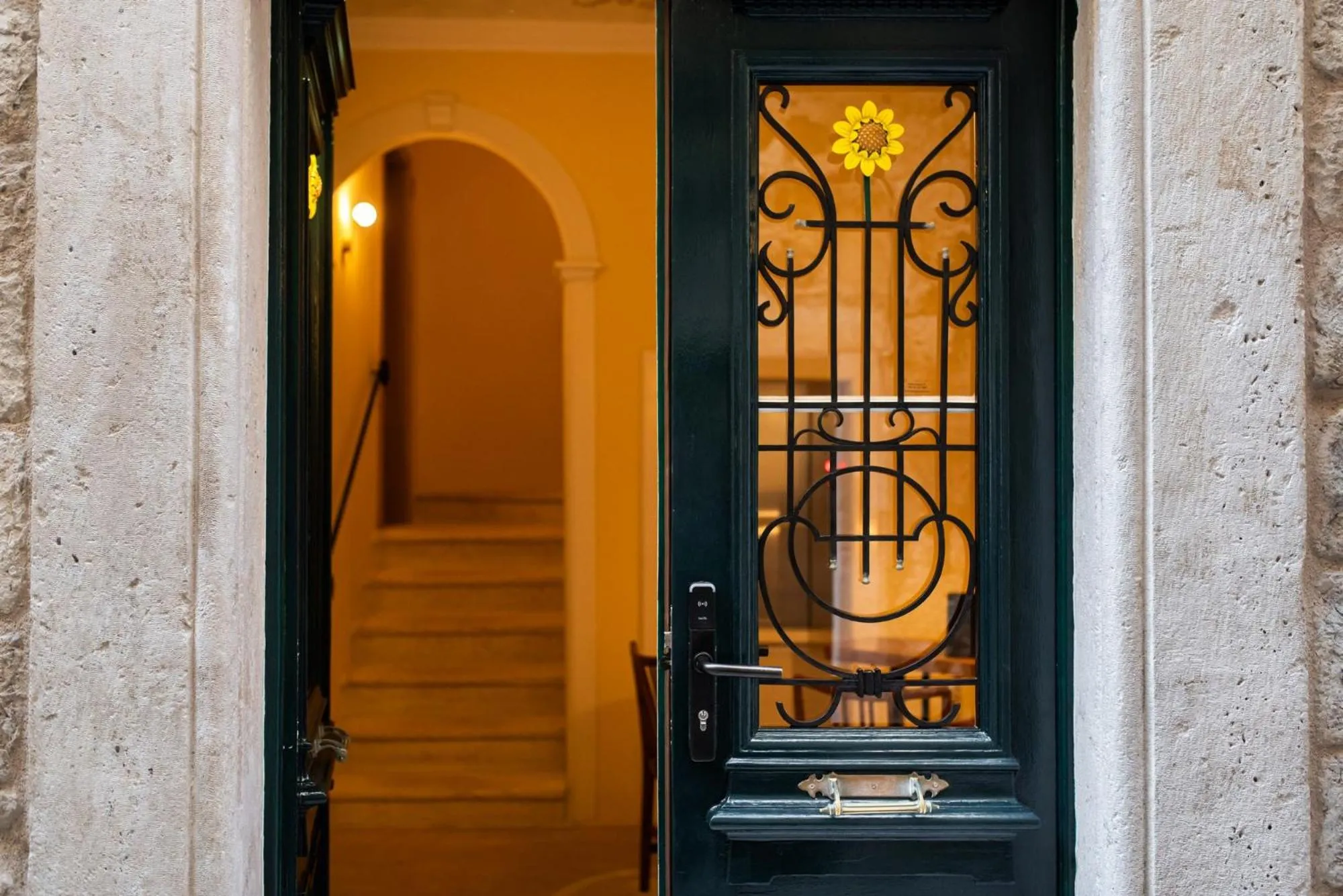 Facade/entrance in 7oaks Noble House