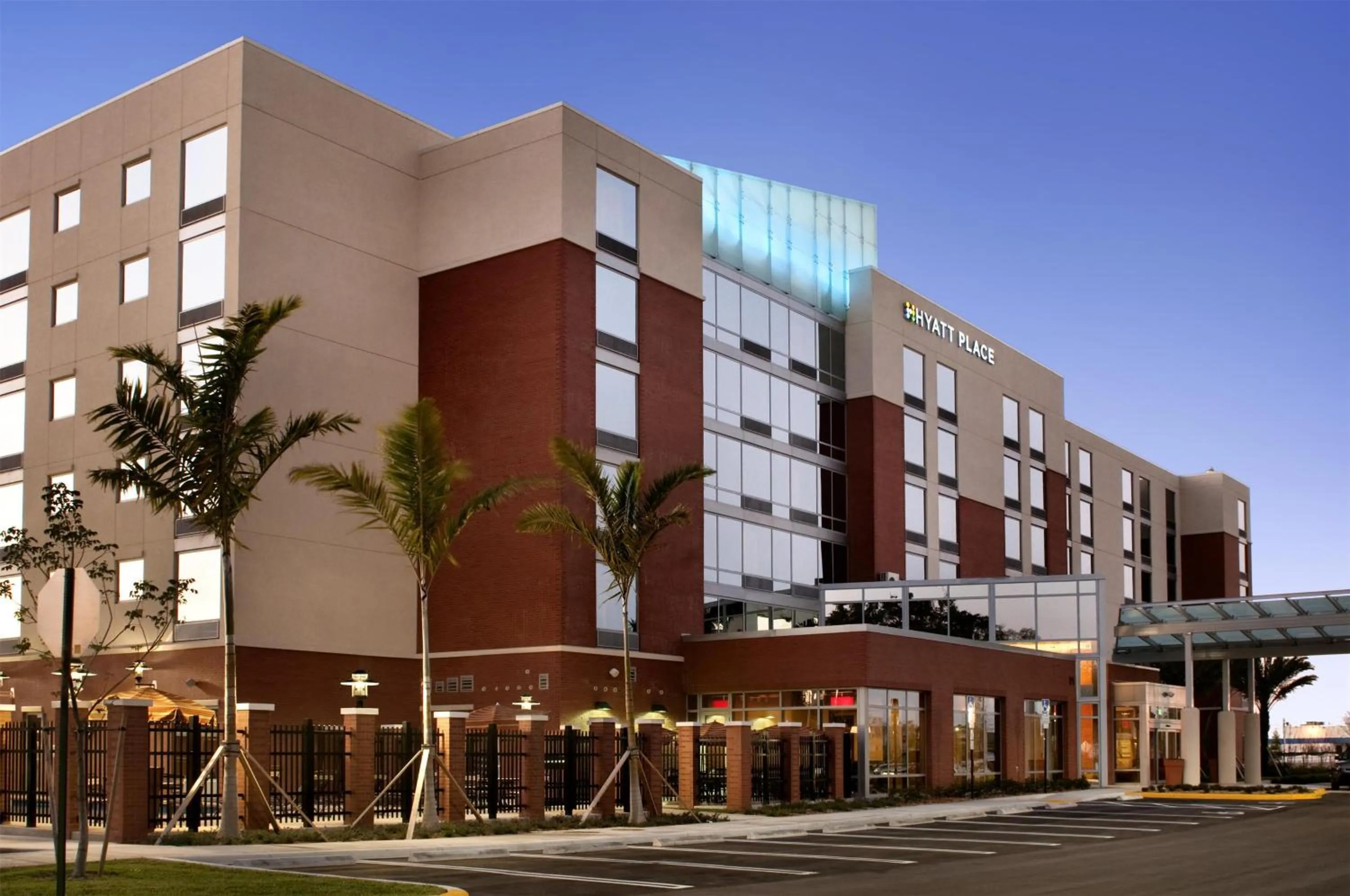 Property building in Hyatt Place Shenzhen Dongmen