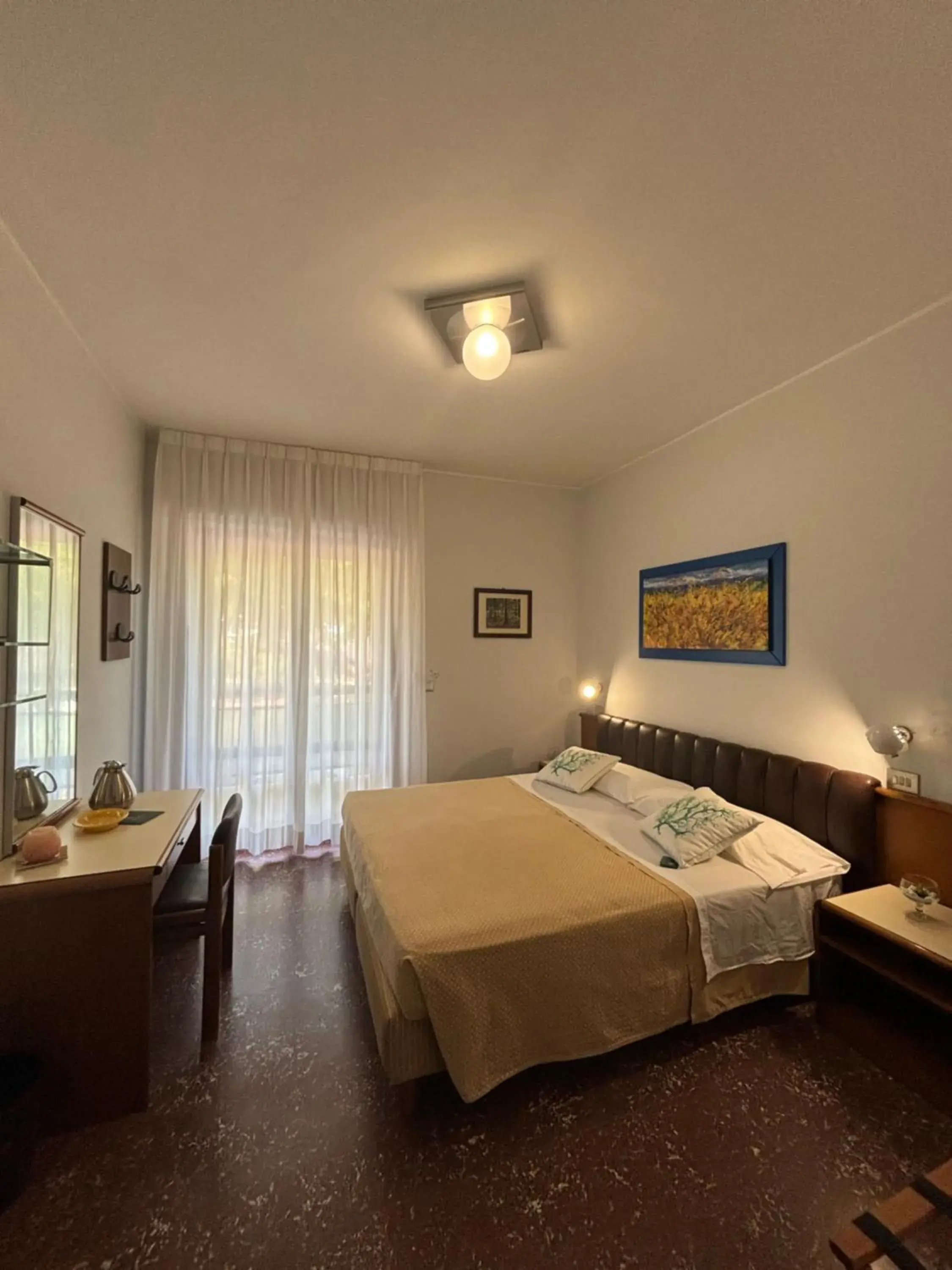 Double Room with Balcony and Sea View - single occupancy in Hotel Astoria Double Room with Balcony and Sea View - single occupancy in Hotel Astoria