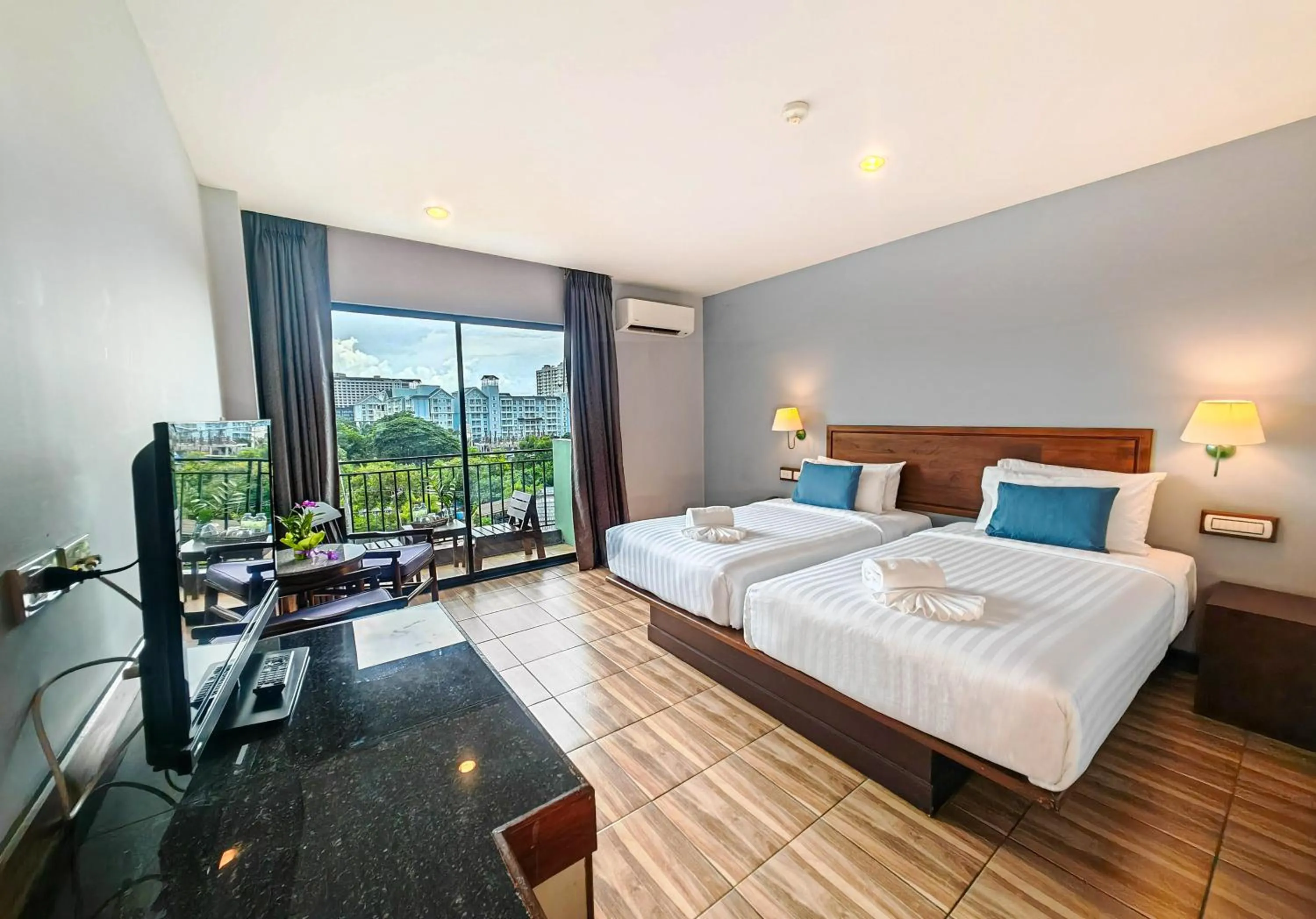 Bed in Savotel Hotel