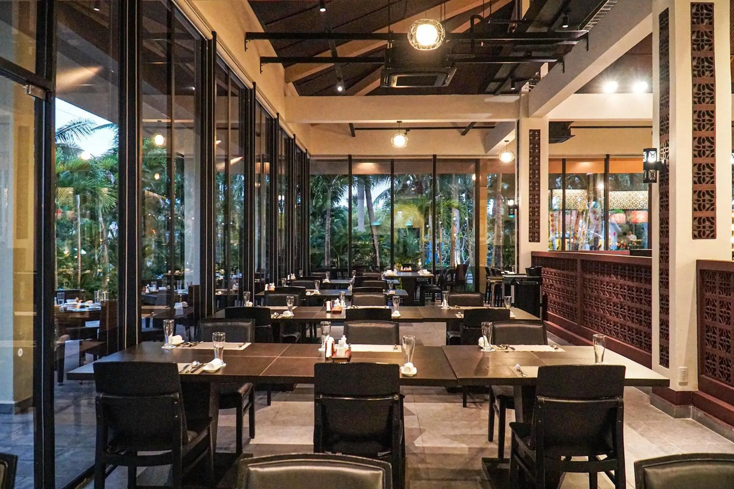 Restaurant/places to eat in Grandvrio Ocean Resort Danang