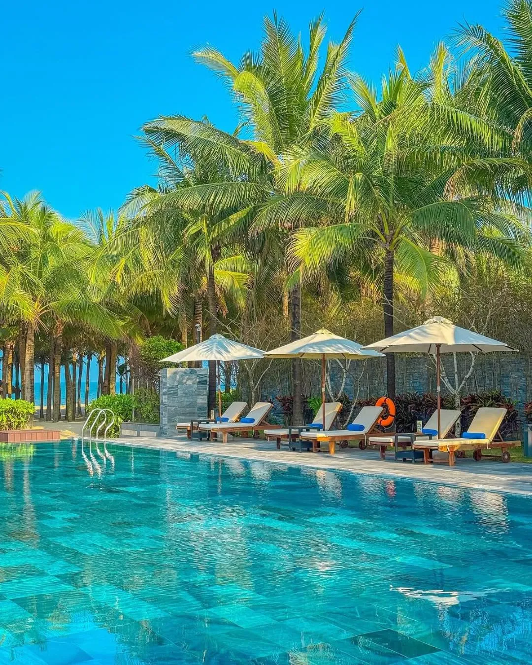 Swimming pool in Grandvrio Ocean Resort Danang