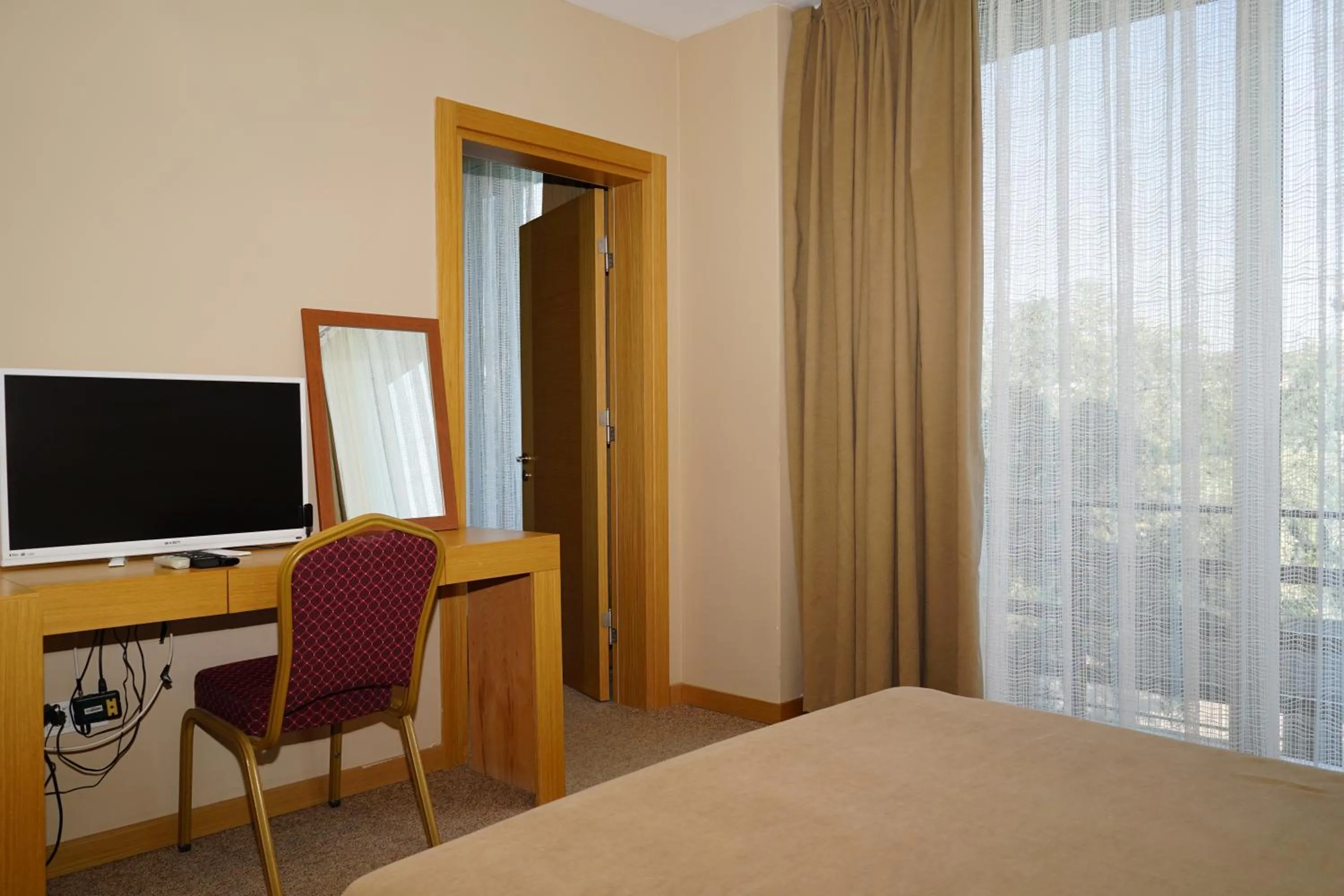 Bed in Zeytin Bahcesi Hotel