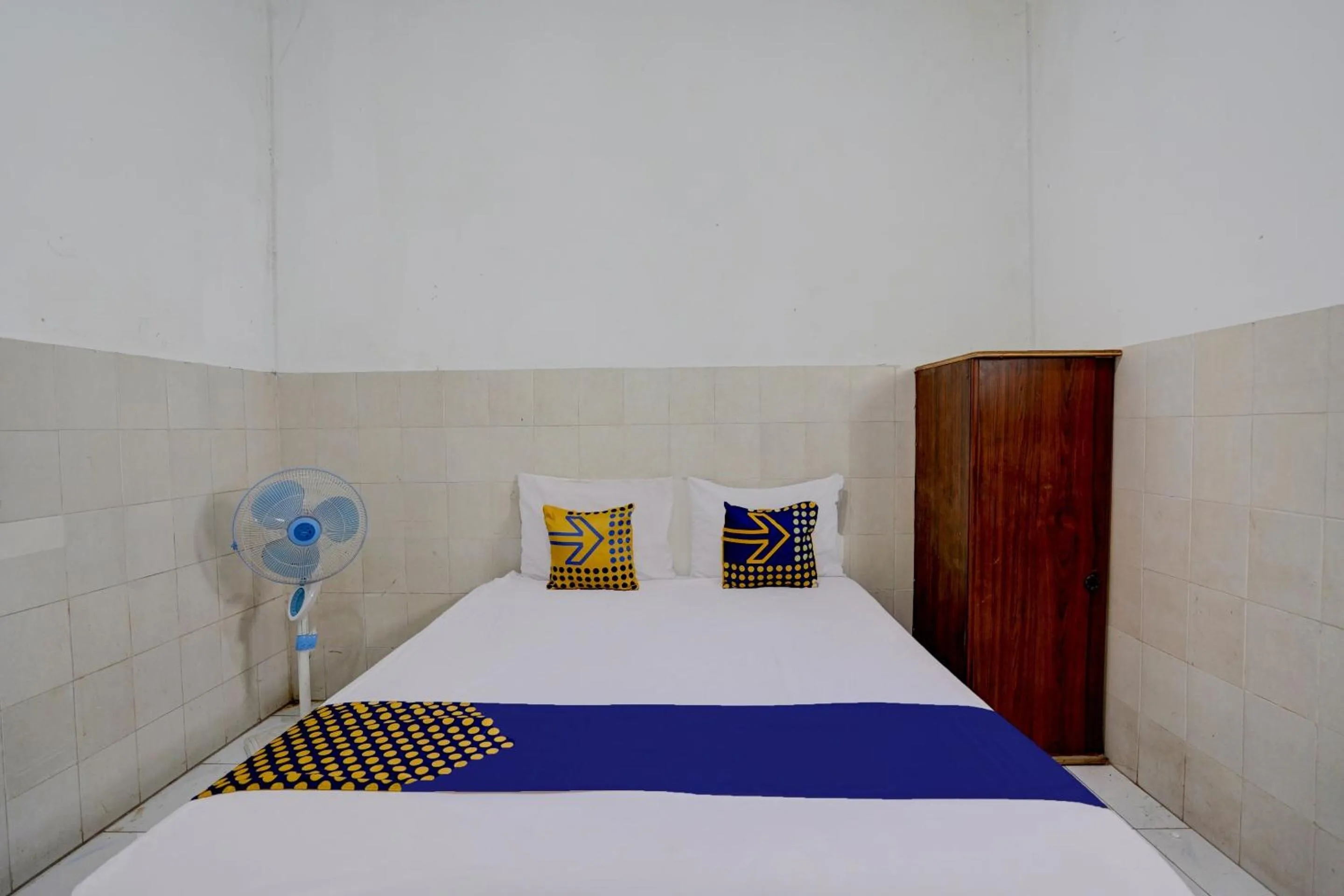 Bedroom, Bed in Hotel O Homestay Kedamean