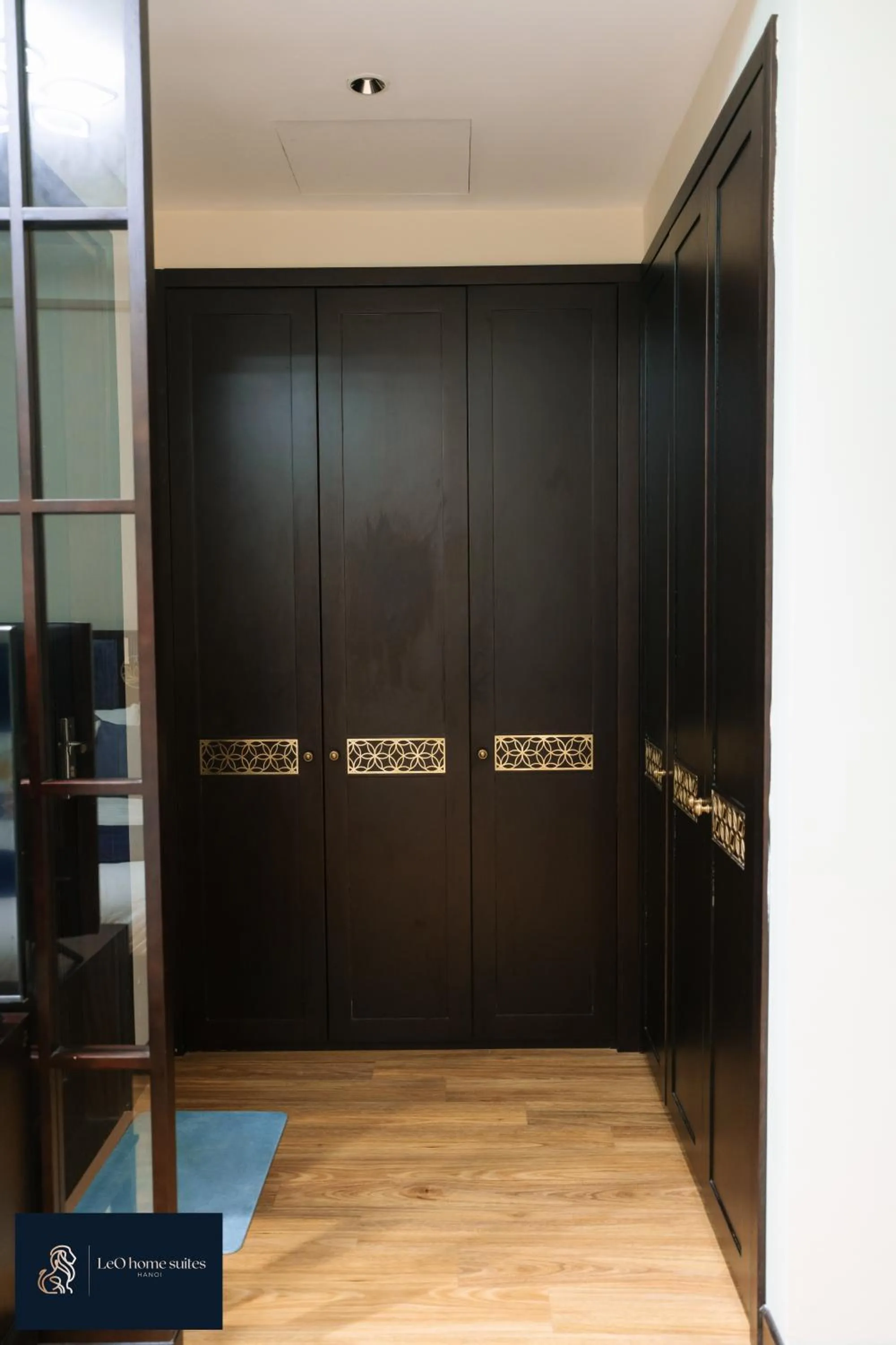 wardrobe in High-ser Apt w Greenview, Projector and 2BR incenter - So warmly and spacious