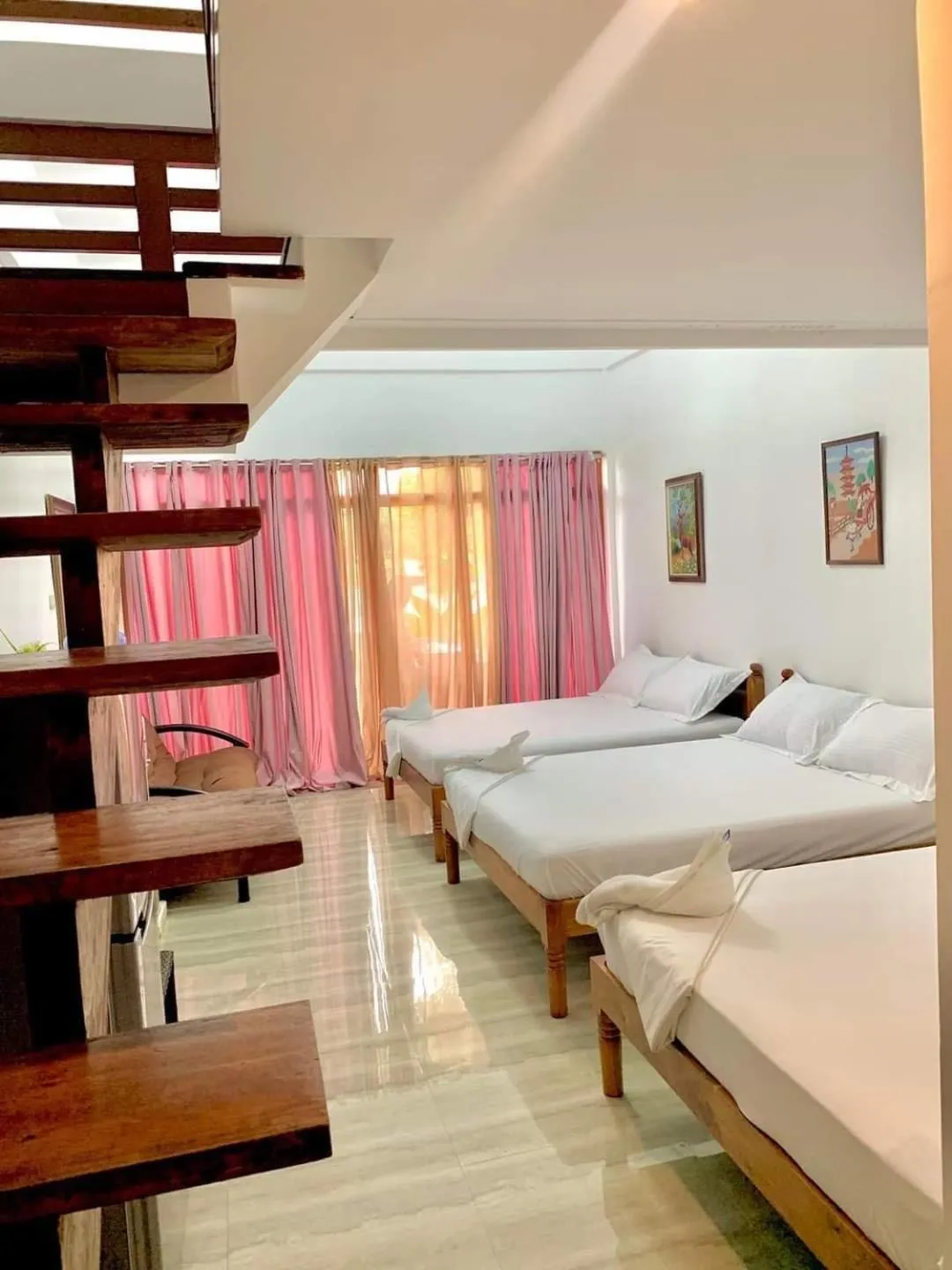 Bed in Villa Royal Palawan