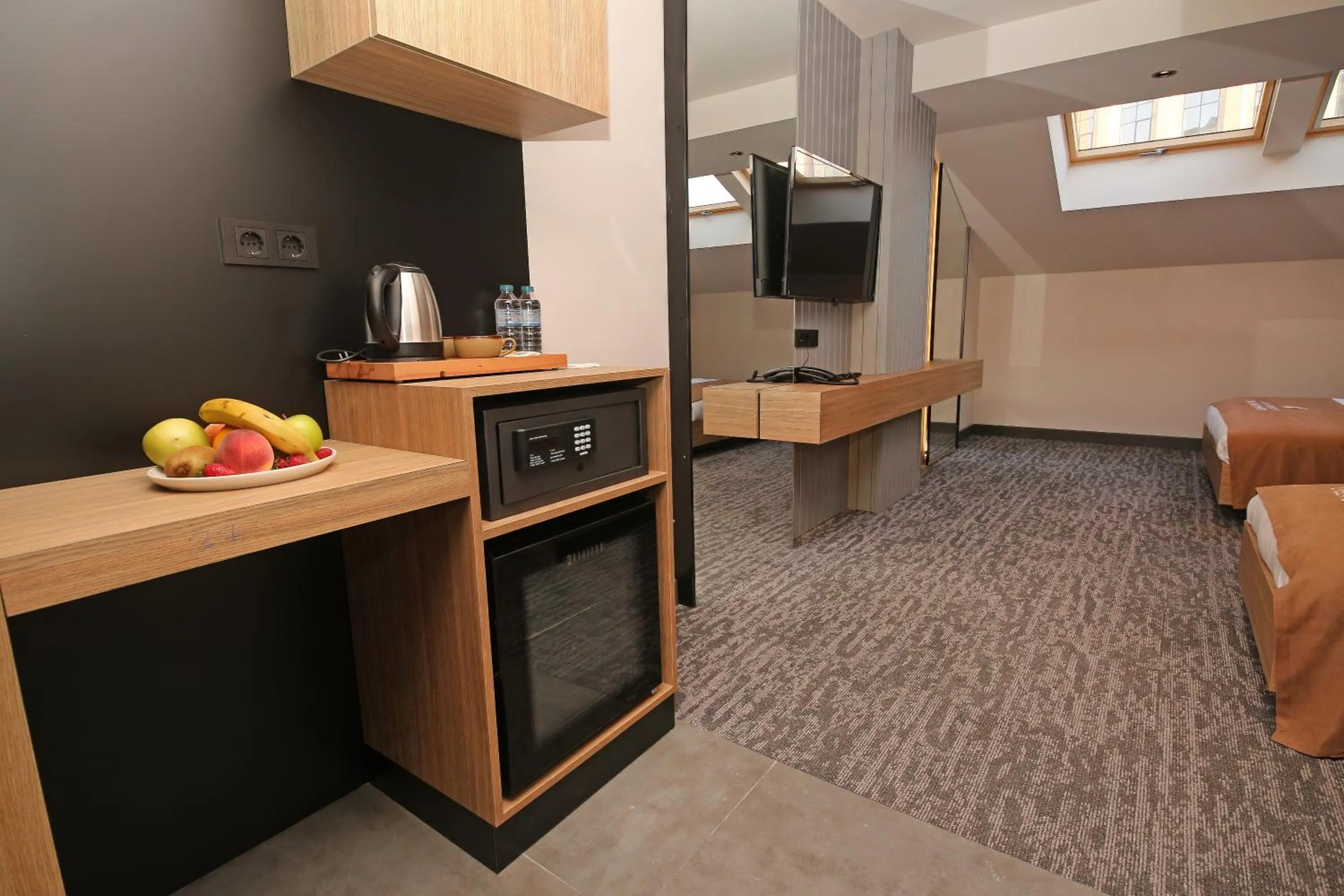 TV and multimedia in İnanlar City Hotel