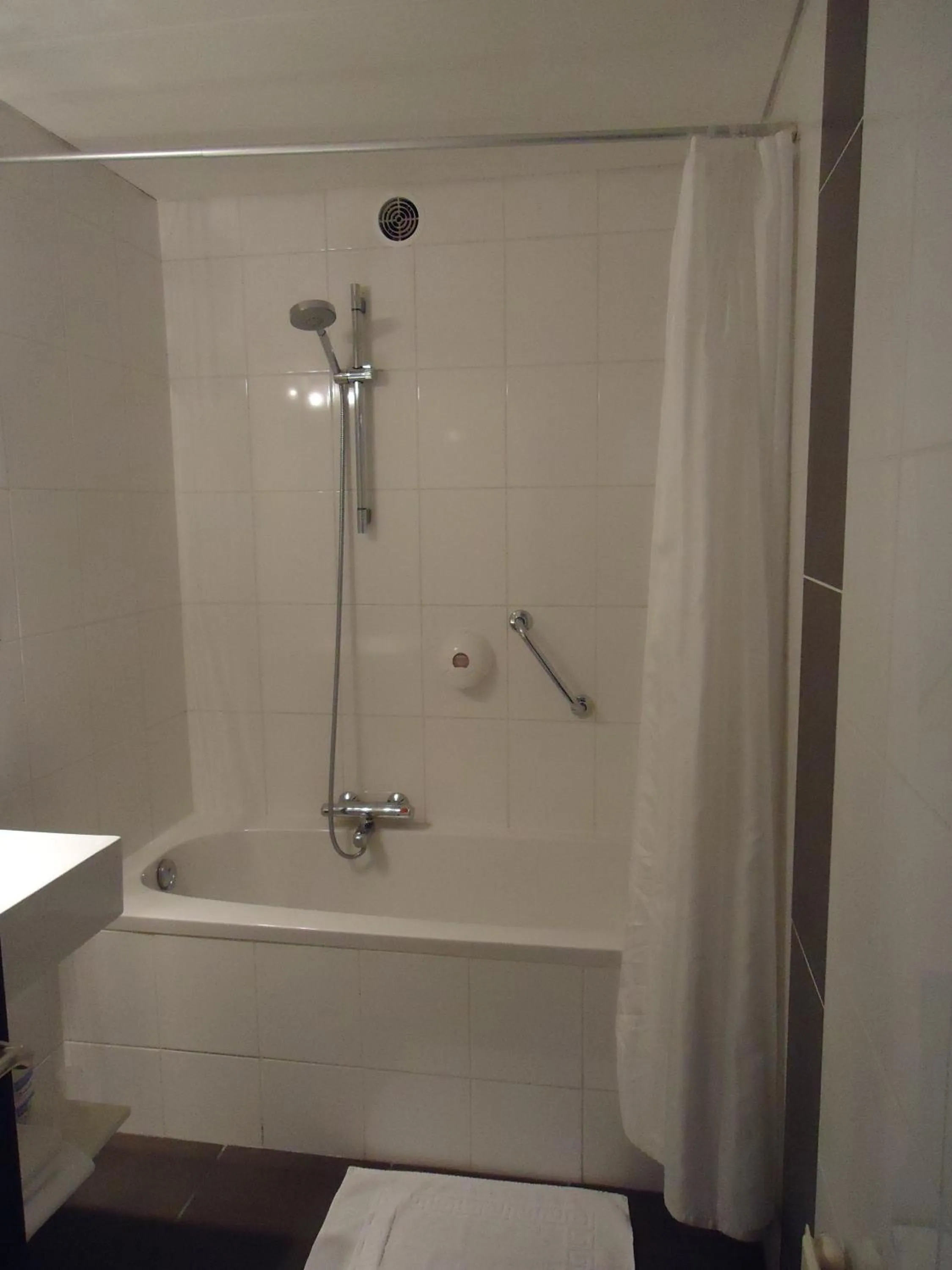 Bathroom in Hotel Café Restaurant De Posthoorn