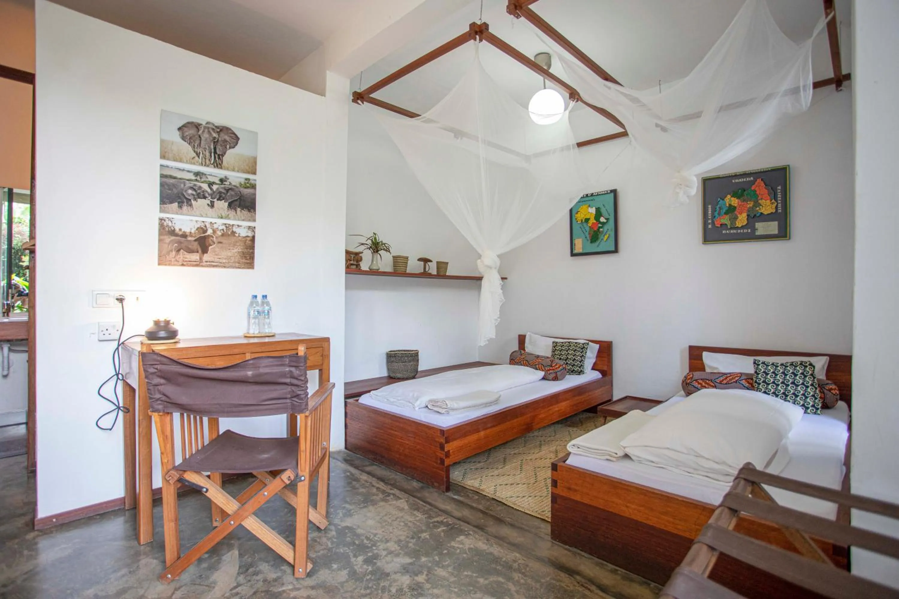 Photo of the whole room, Bed in Kaliwa Lodge