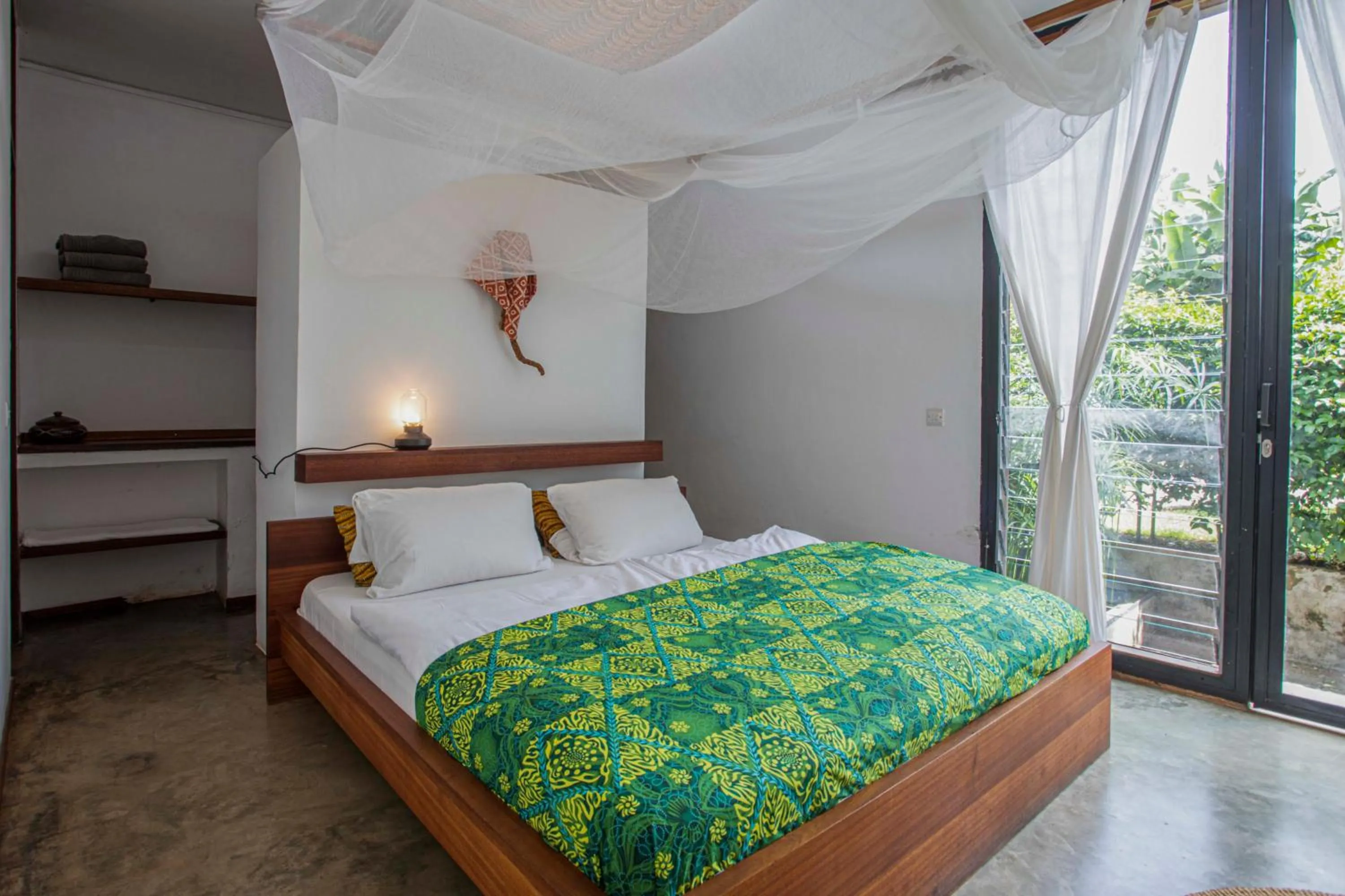 Photo of the whole room, Bed in Kaliwa Lodge