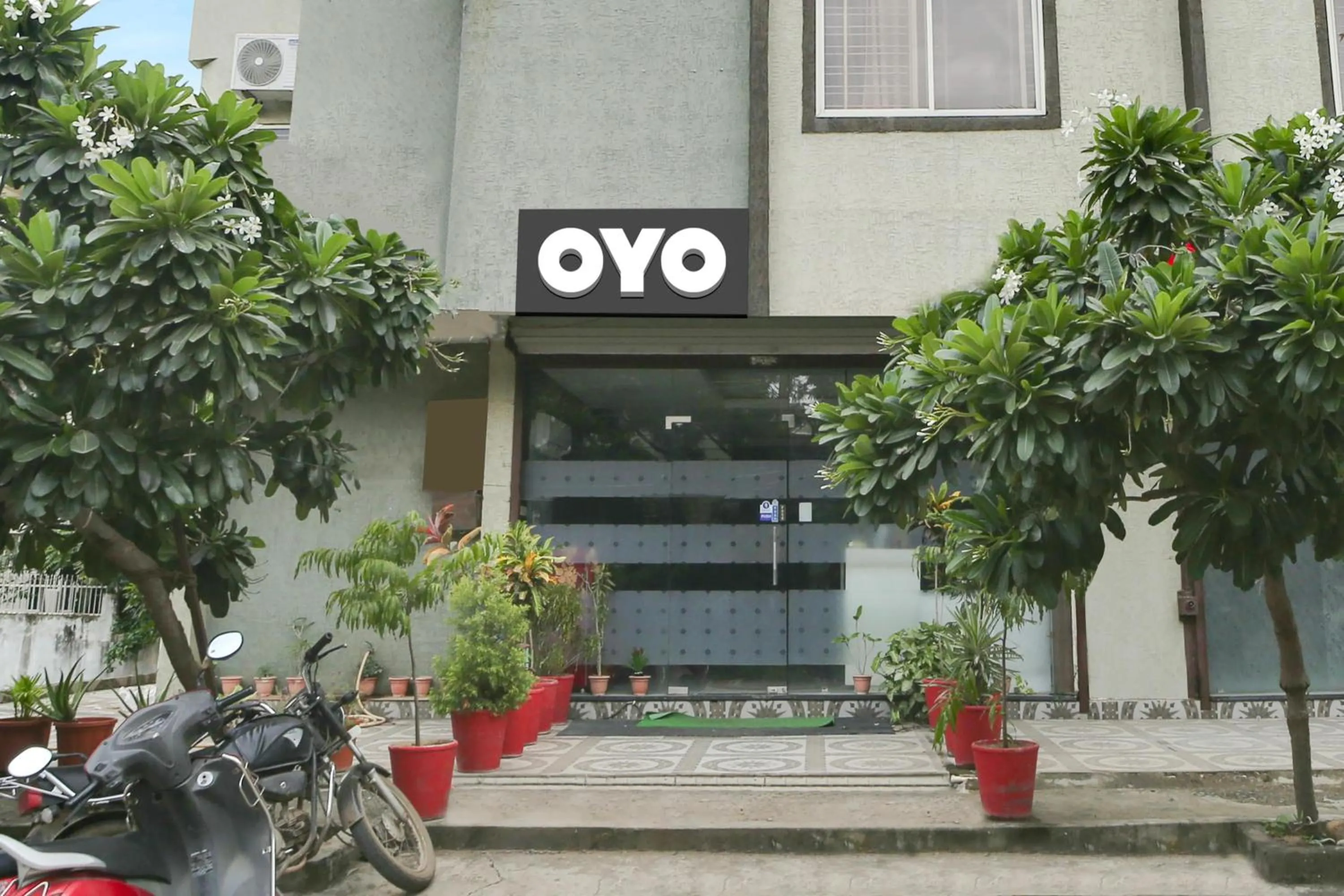 Facade/entrance in Hotel O Ocean Pearl