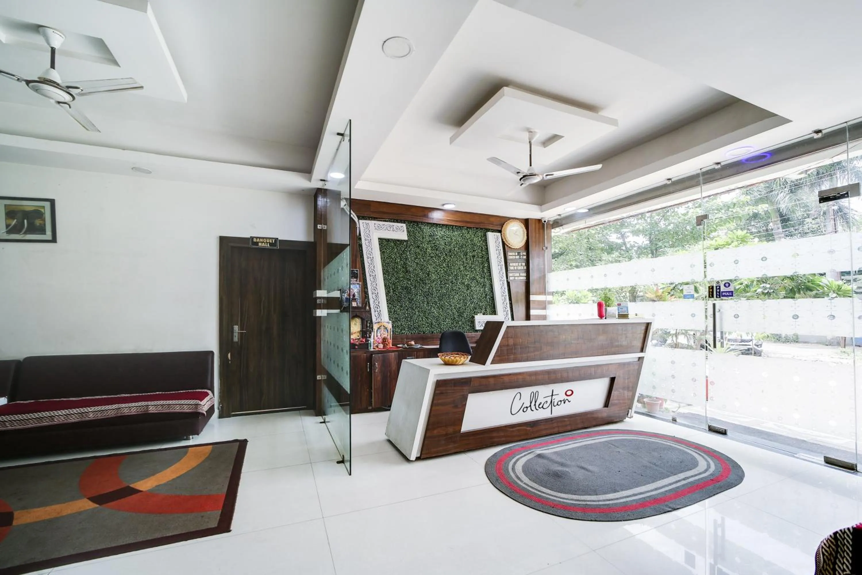 Lobby or reception in Hotel O Ocean Pearl