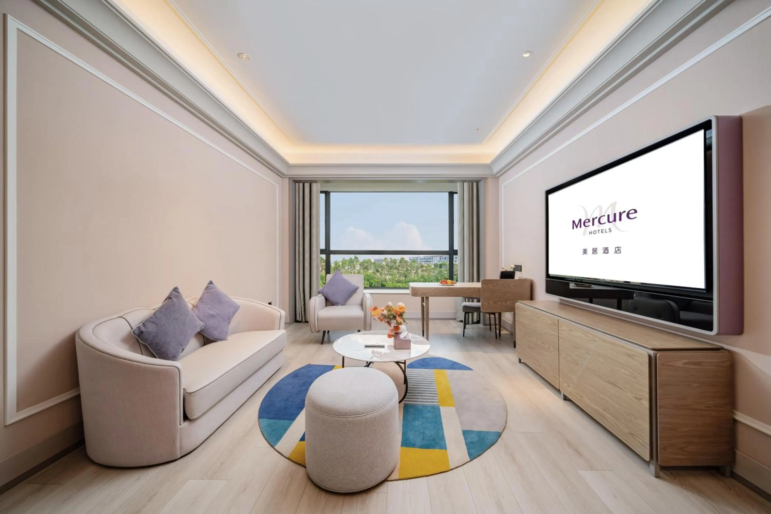 Living room in Mercure Guangzhou Baiyun International Airport - Airport Free Shuttle Bus