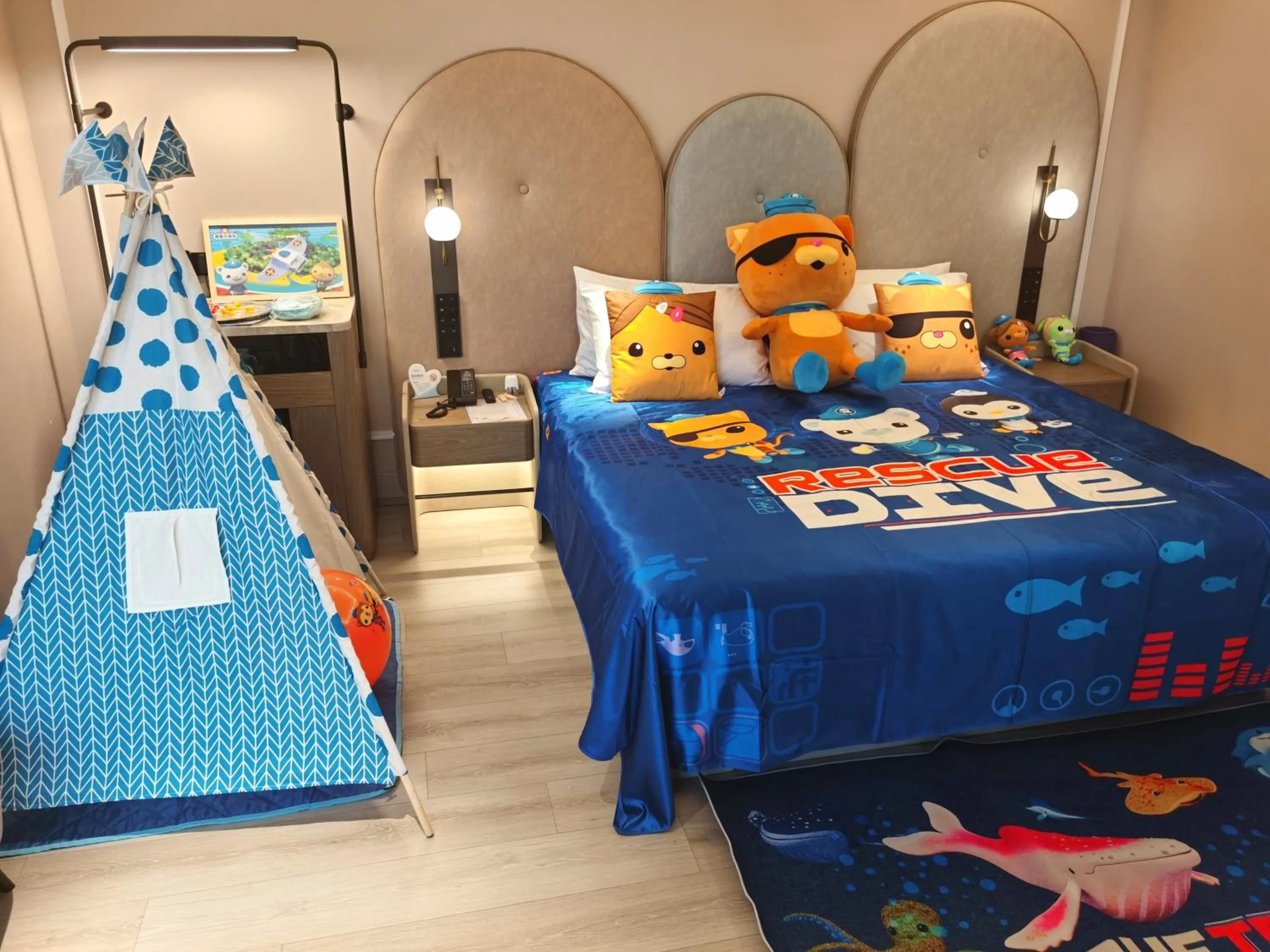 Bedroom, Bed in Mercure Guangzhou Baiyun International Airport - Airport Free Shuttle Bus