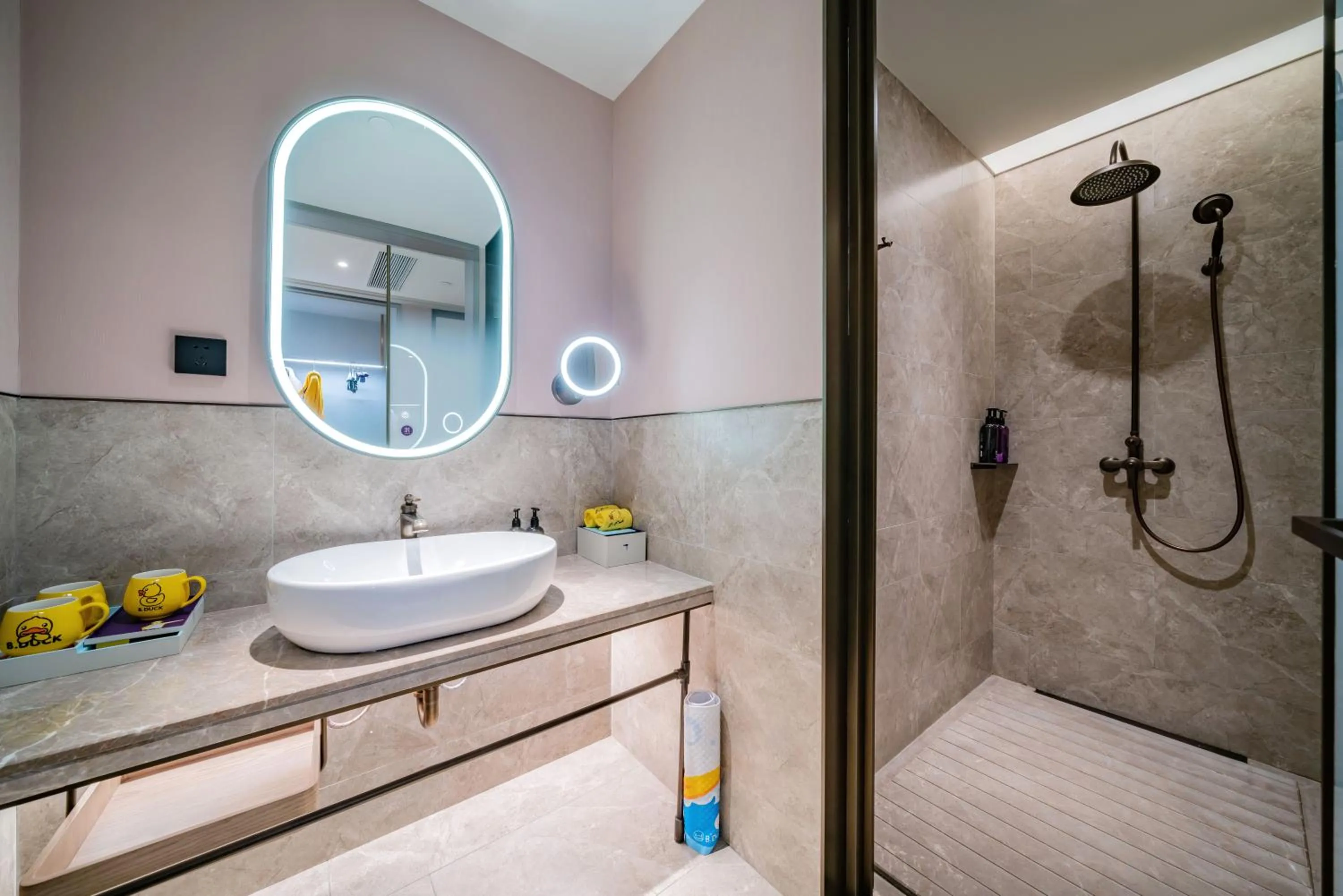 Bathroom in Mercure Guangzhou Baiyun International Airport - Airport Free Shuttle Bus