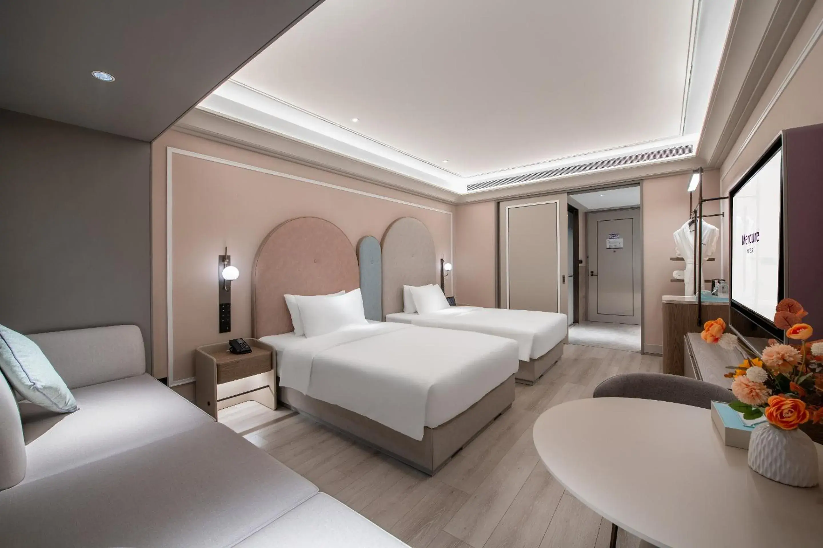 Deluxe Suite with Two Single Beds in Mercure Guangzhou Baiyun International Airport - Airport Free Shuttle Bus Deluxe Suite with Two Single Beds in Mercure Guangzhou Baiyun International Airport - Airport Free Shuttle Bus