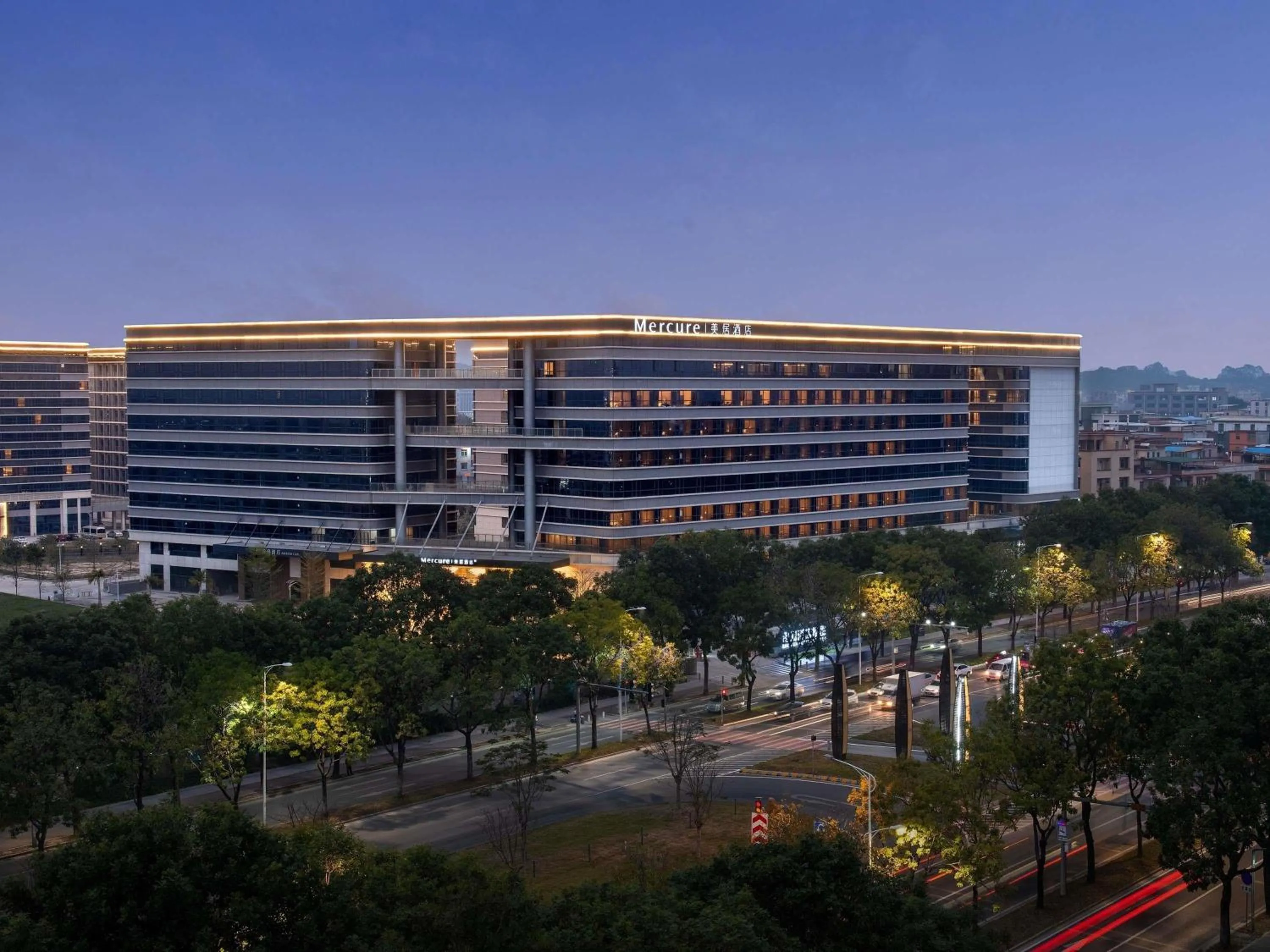 Property building in Mercure Guangzhou Baiyun International Airport - Airport Free Shuttle Bus