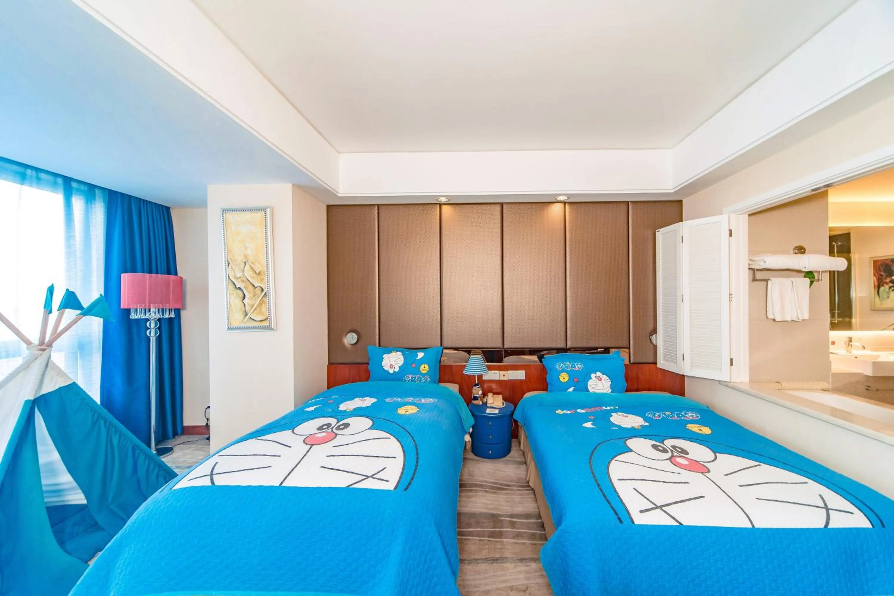 Photo of the whole room, Bed in Haikou Mingguang Shengyi Hotel (Previous Mingguang International Hotel)