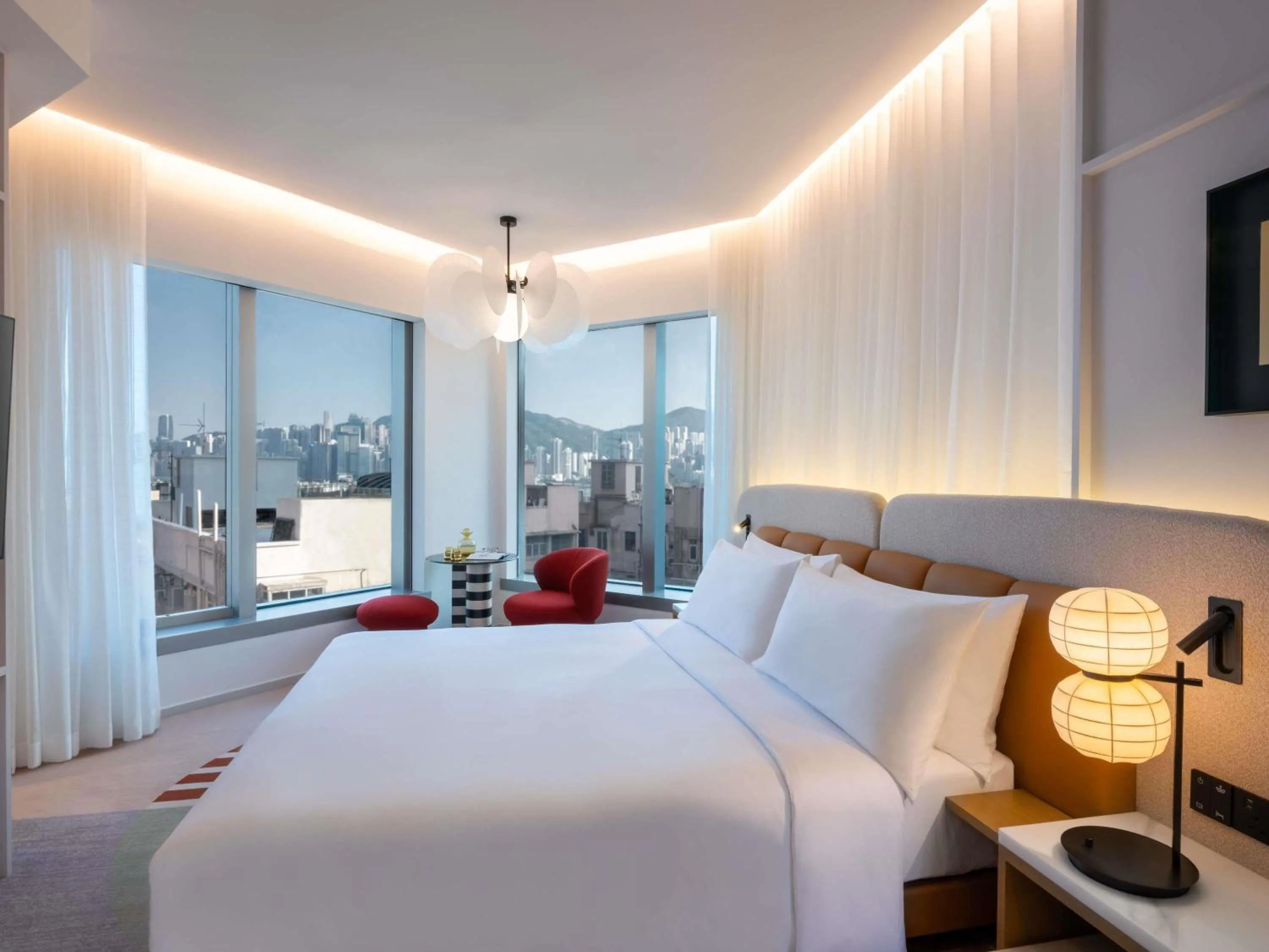 Bedroom, Bed in Mondrian Hong Kong
